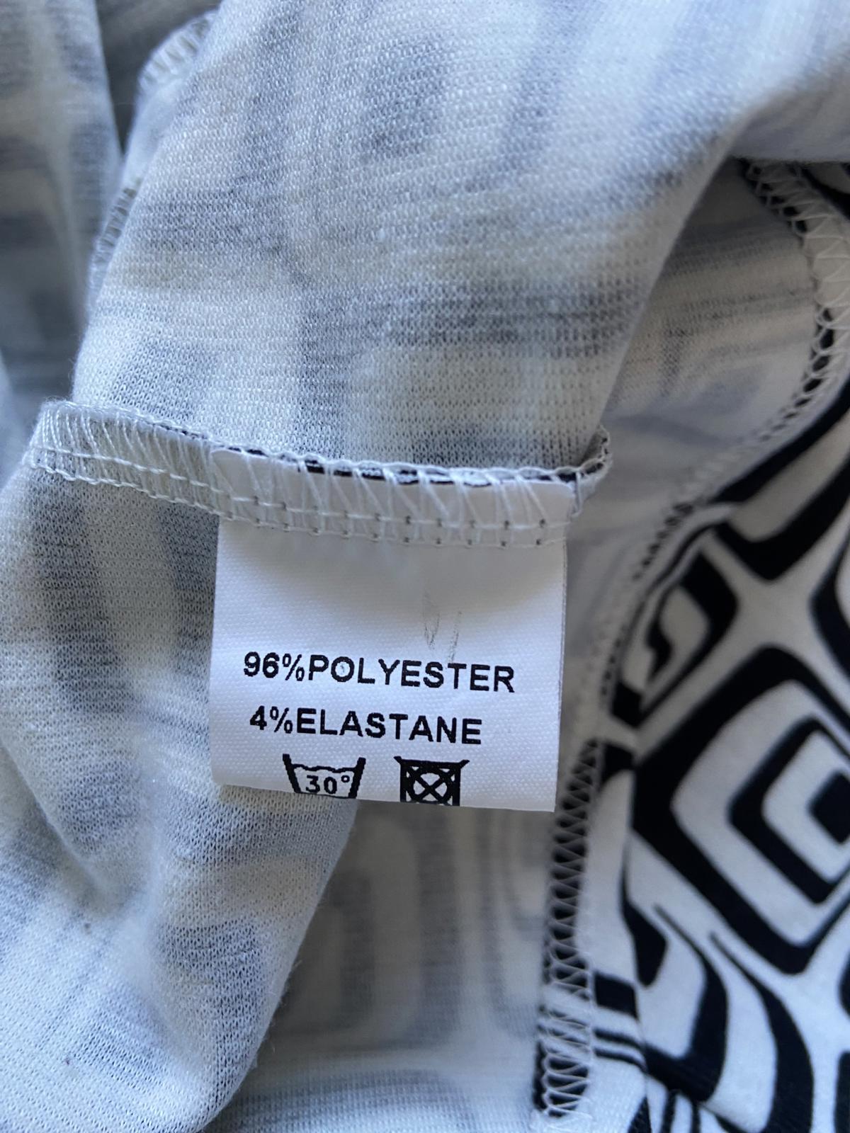 Closet Size 8 Black & White Retro Mod Geometric Flare Dress with Pockets