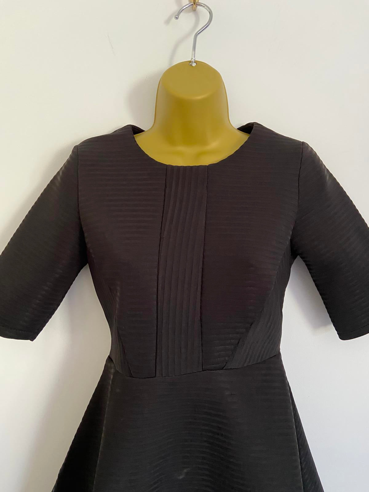 Black Ribbed Textured Fit & Flare Skater Dress Size Small Short Sleeve Back Zip