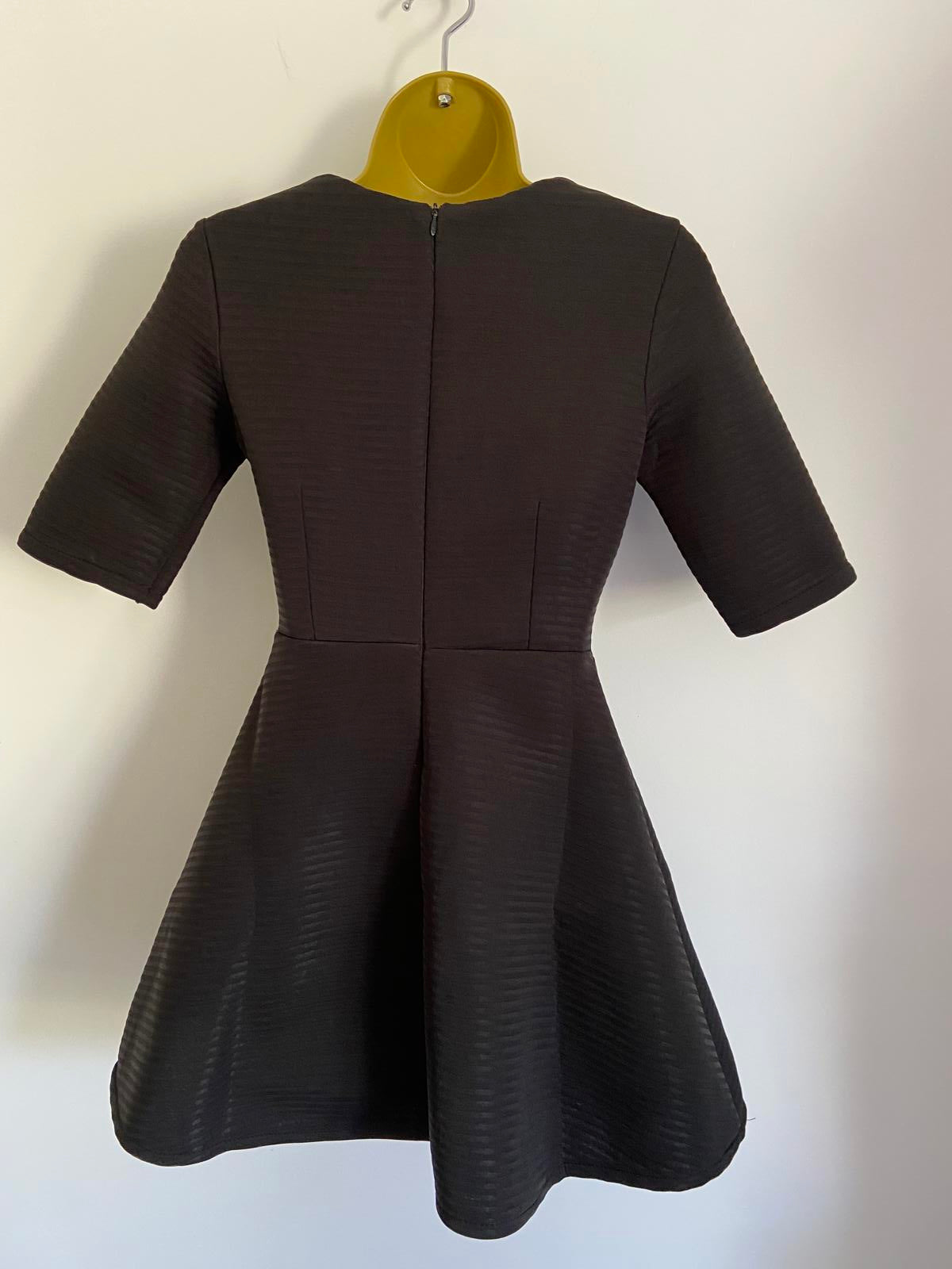 Black Ribbed Textured Fit & Flare Skater Dress Size Small Short Sleeve Back Zip