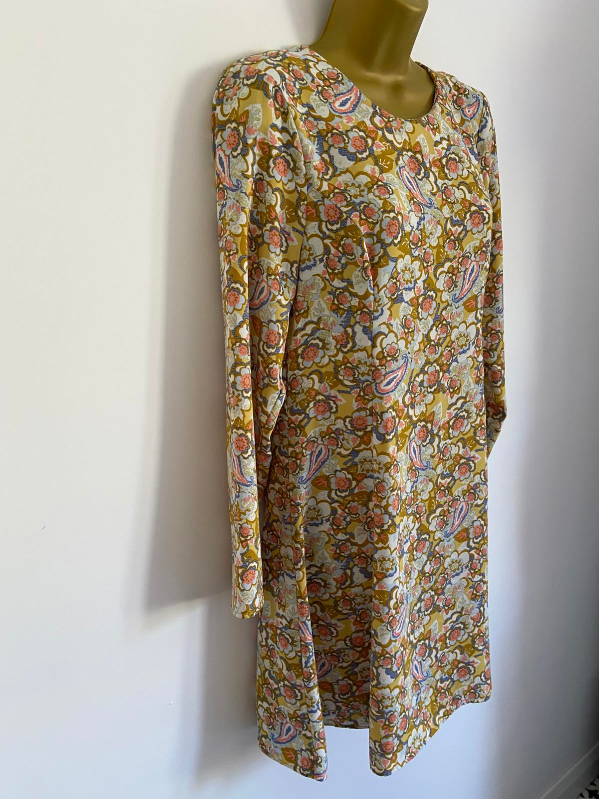 Limited Edition Size 6 Yellow Floral Paisley Print Long Sleeve Shift Dress