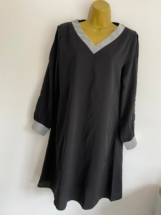 Unbranded Size Medium Black Dress with Open Sleeves