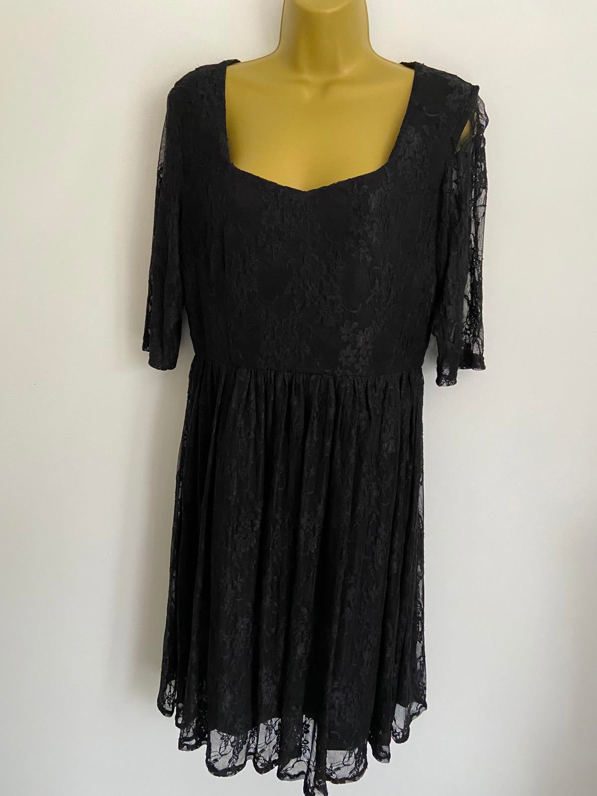 Misfits London Size 14 Black Floral Lace Fully Lined Short Sleeve Party Dress