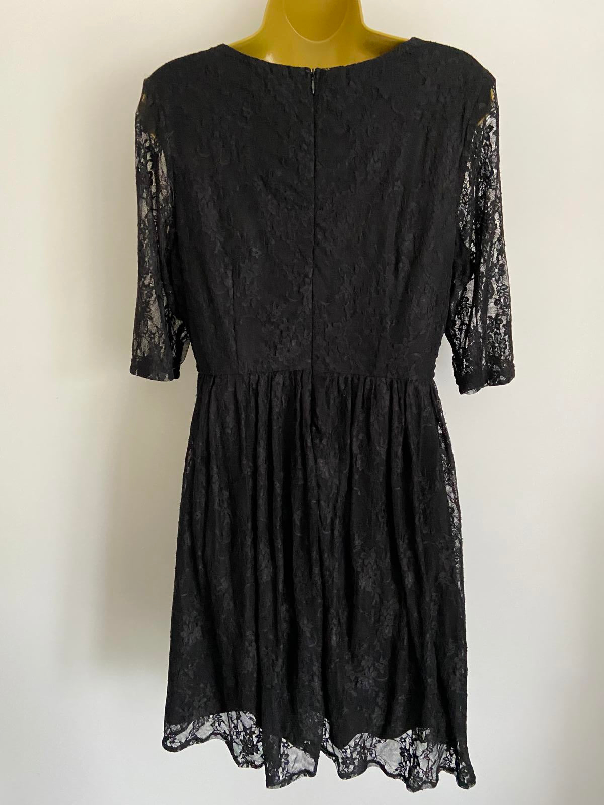Misfits London Size 14 Black Floral Lace Fully Lined Short Sleeve Party Dress