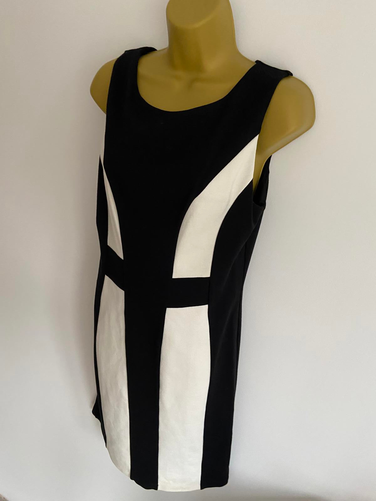 Wallis Size 12 Black & White Sleeveless Dress