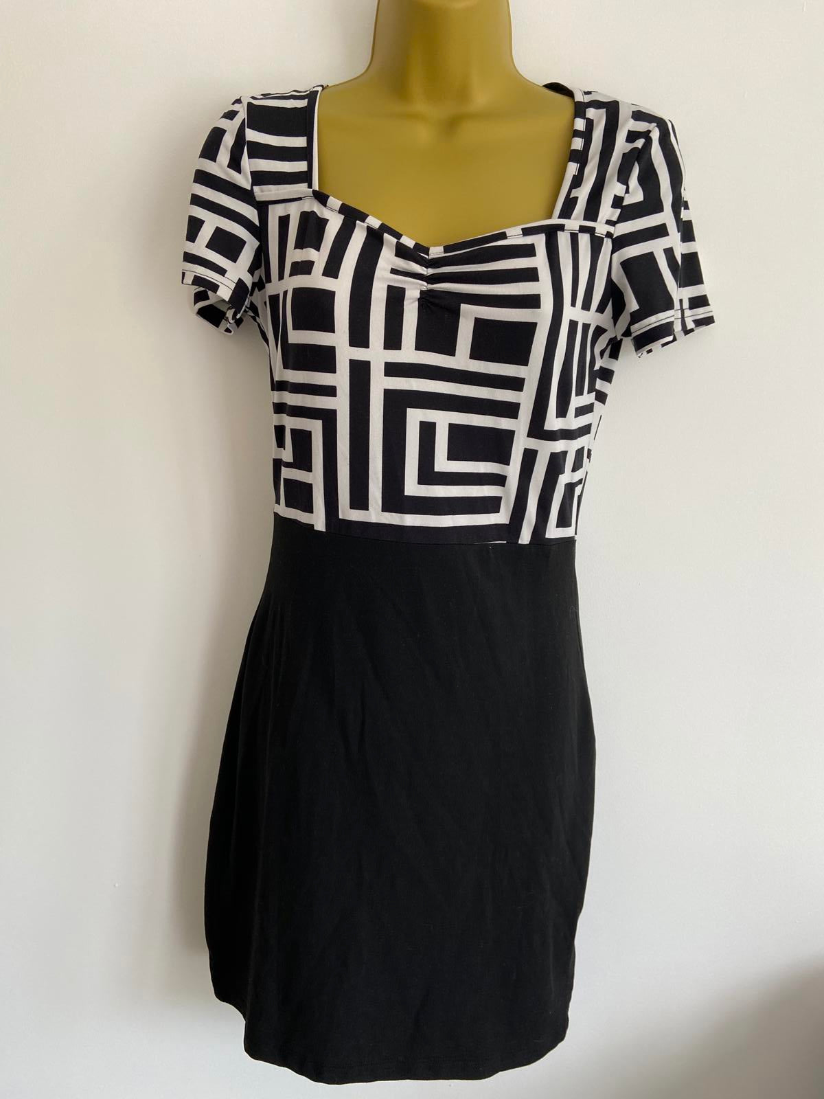 Unbranded Black & White Two-Tone Dress - Size Small