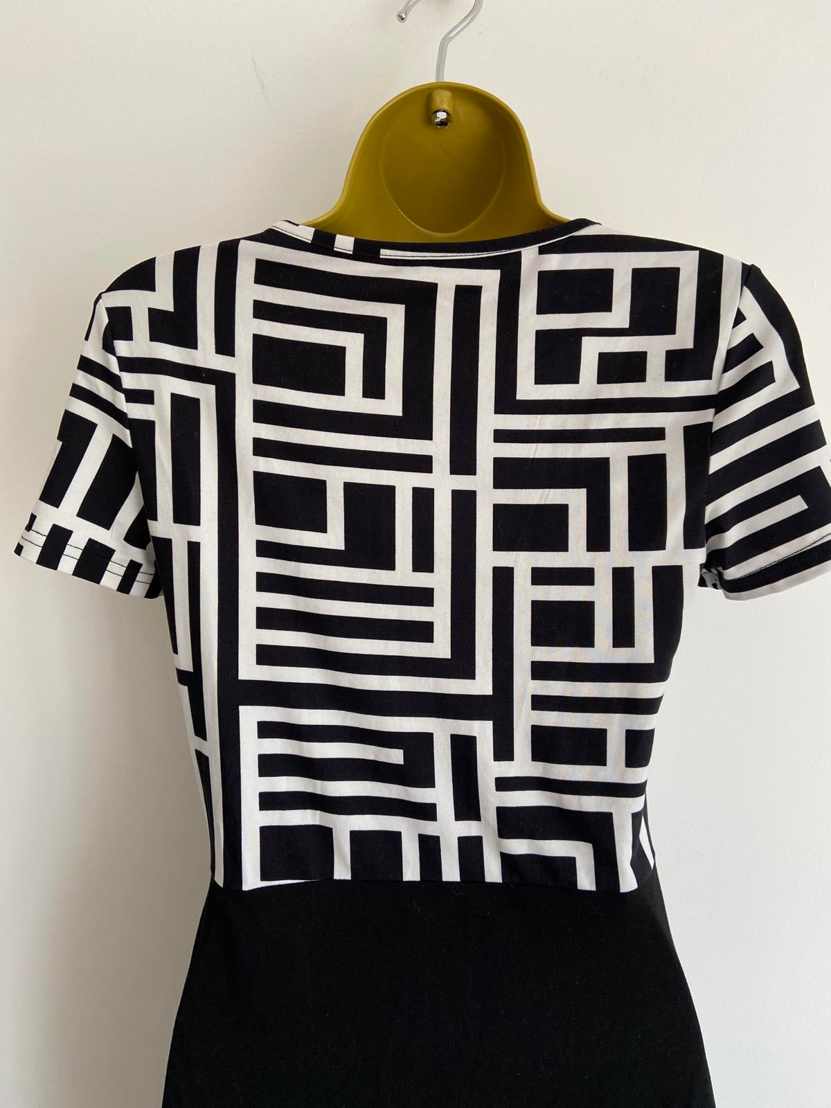 Unbranded Black & White Two-Tone Dress - Size Small