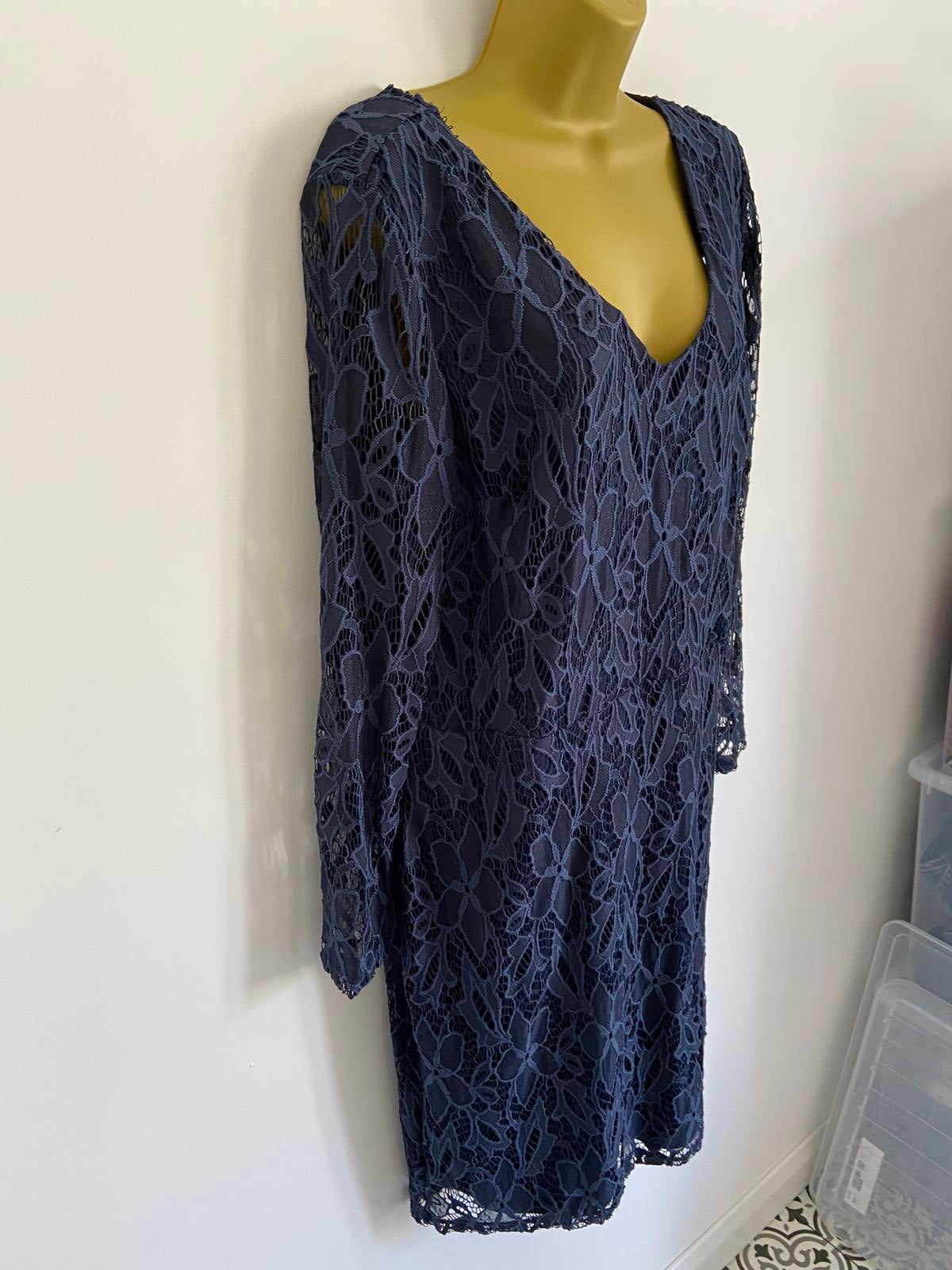 So Fabulous Size 18 Navy Blue Floral Lace V-Neck Long Sleeve Lined Party Dress