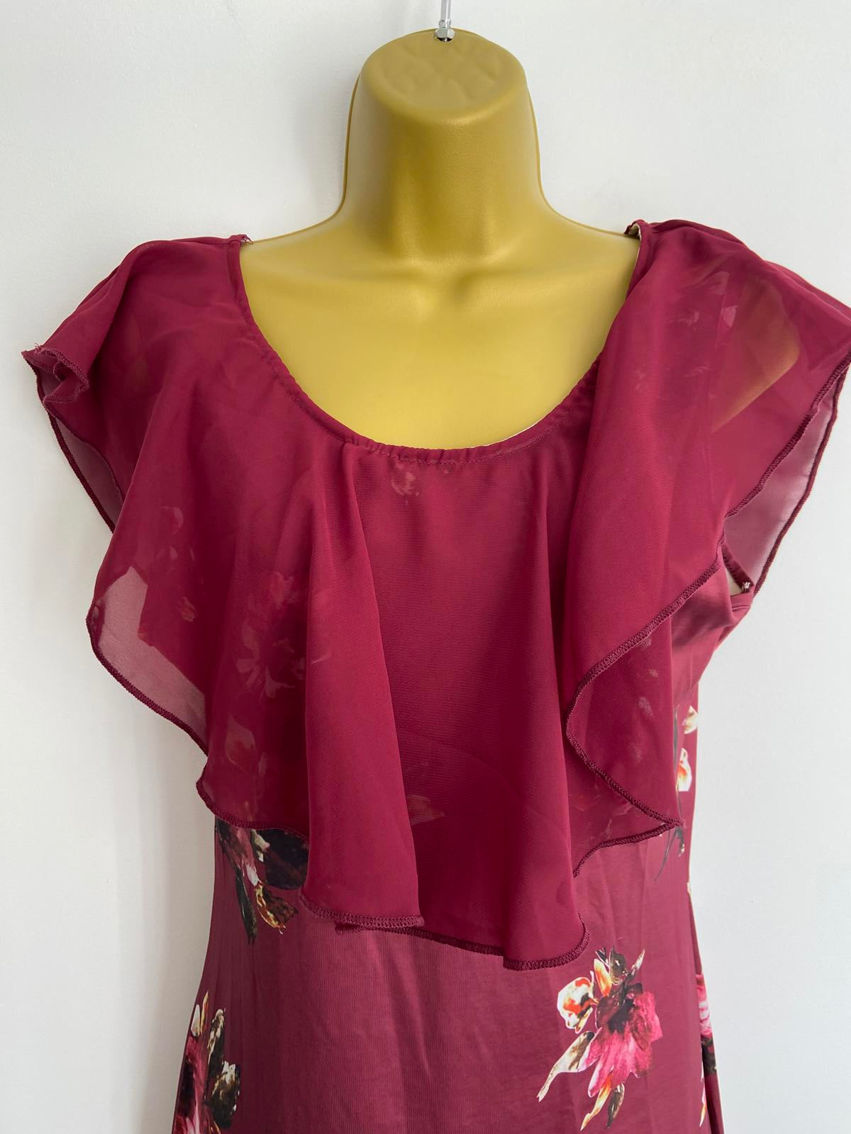 Unbranded Red floral dress - Size Small