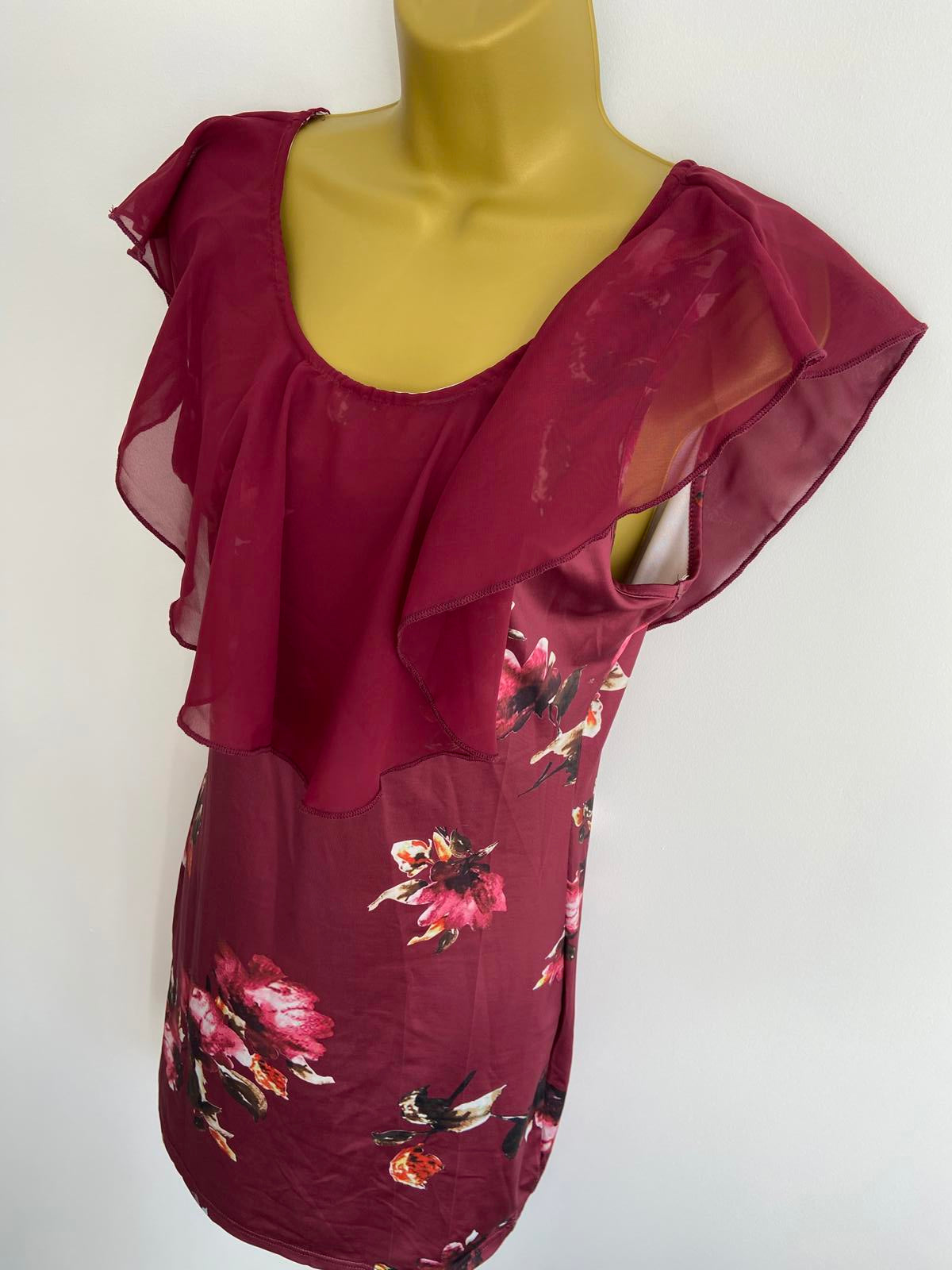 Unbranded Red floral dress - Size Small