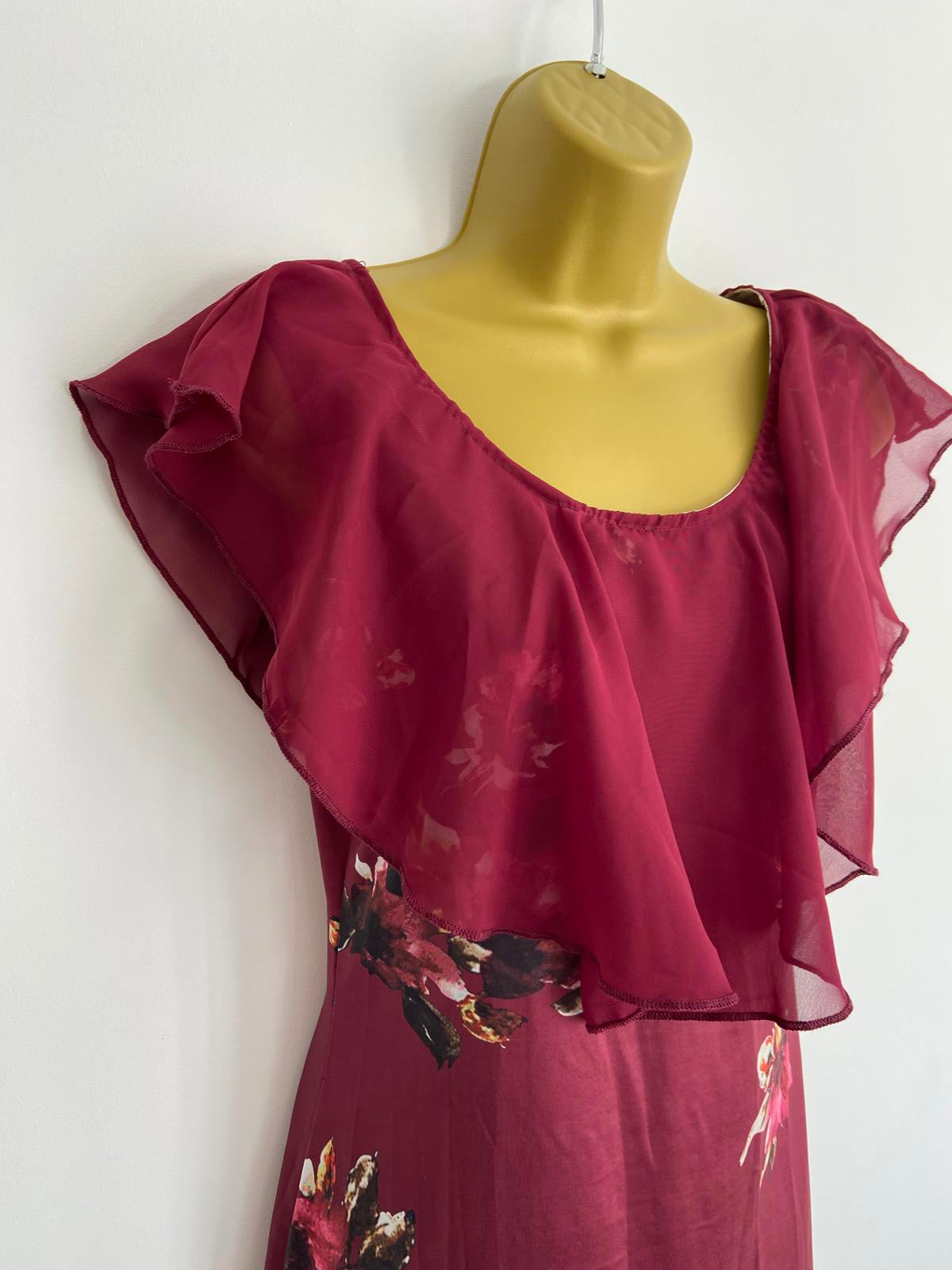 Unbranded Red floral dress - Size Small