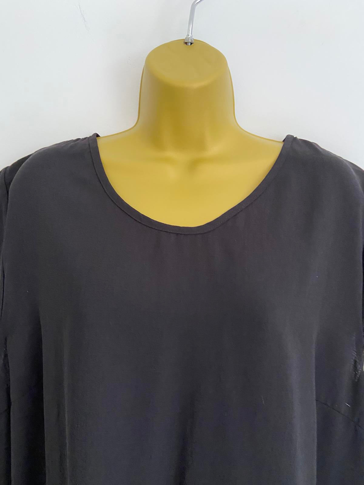 SHEIN Size 4XL Black V-Neck Short Sleeve Blouse with Pleated Back Detail
