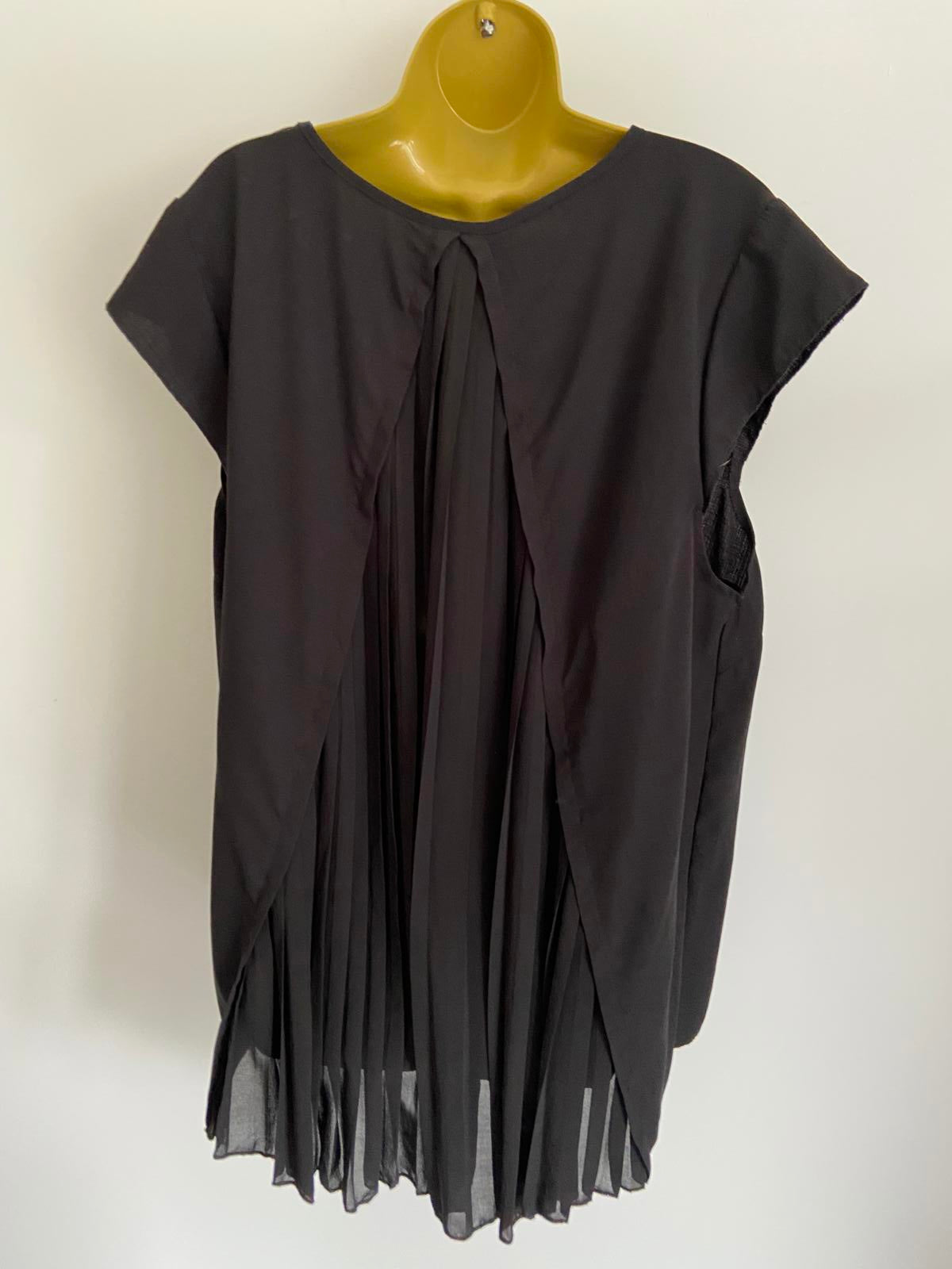 SHEIN Size 4XL Black V-Neck Short Sleeve Blouse with Pleated Back Detail