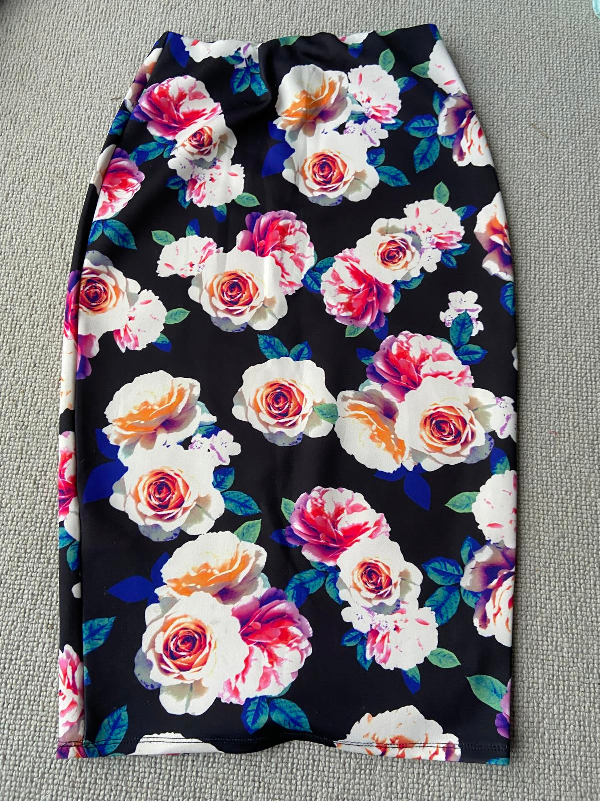 New Look Size 8 Floral Pencil Skirt