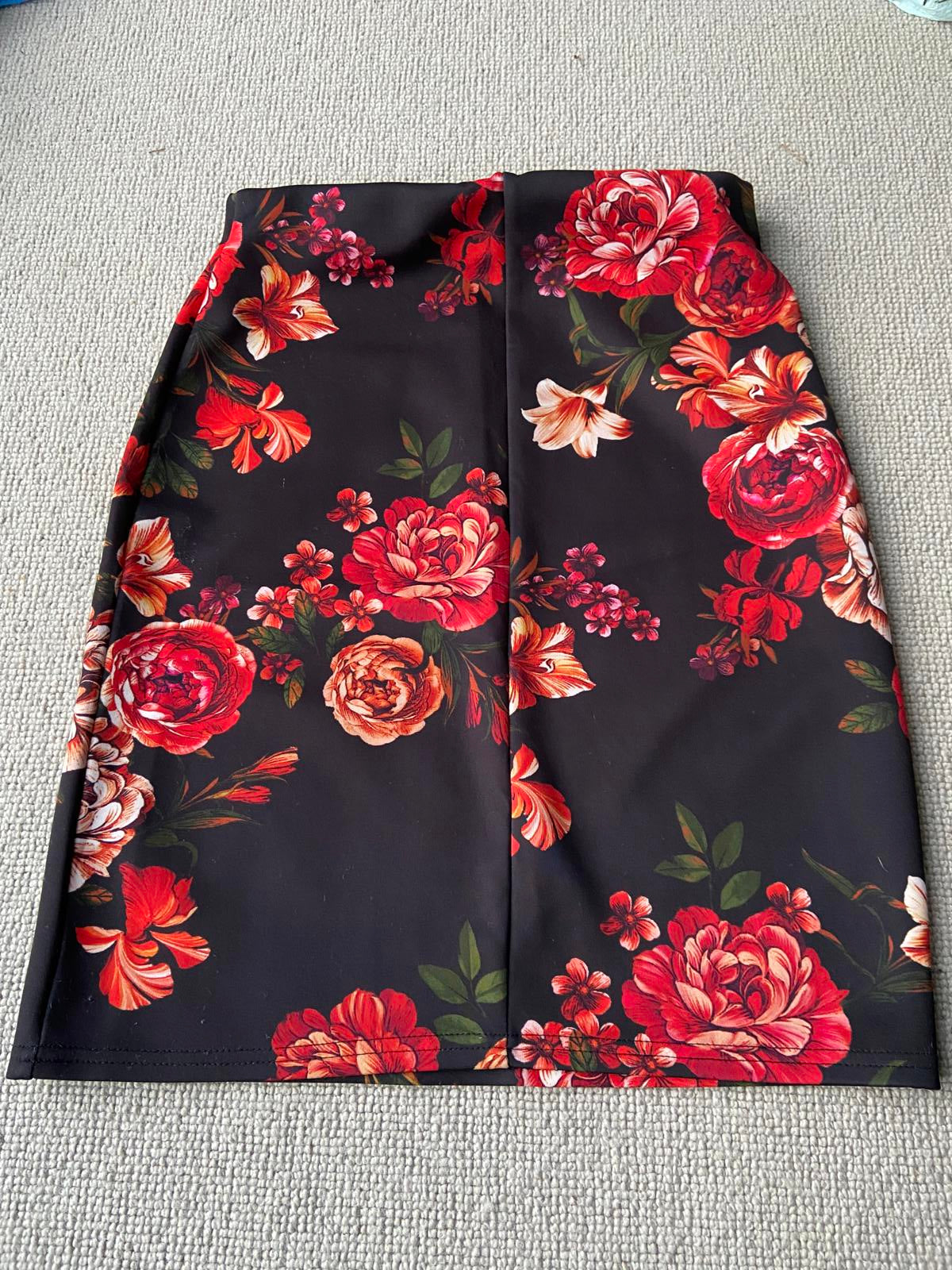 Dorothy Perkins Size 6 Floral Pencil Skirt