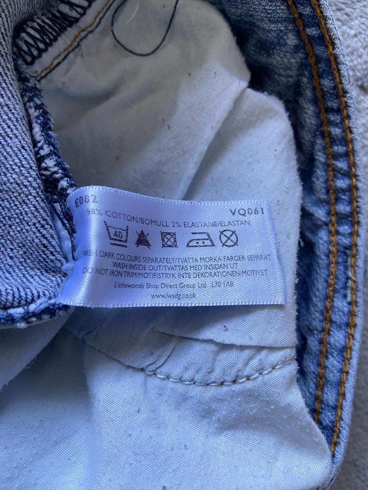 South Kennedy Size 12 Light Wash Denim Jeans Crooped Embellished Back Pockets