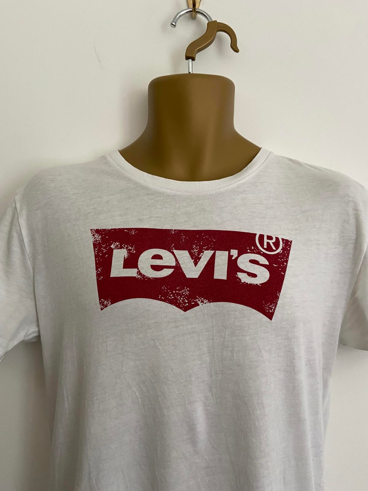 Levi's White T-Shirt with Classic Red Batwing Logo - Short Sleeve, Size Medium