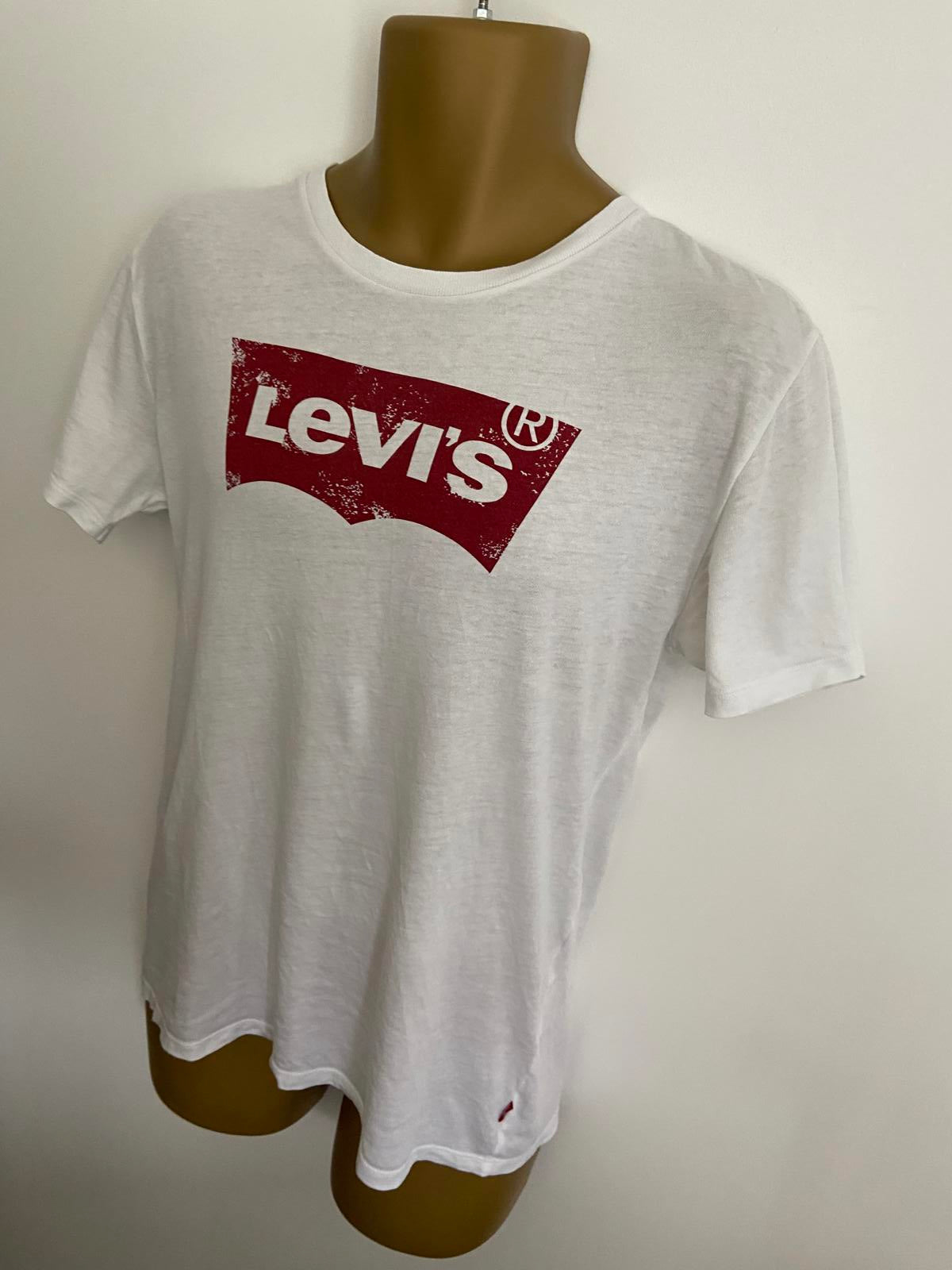 Levi's White T-Shirt with Classic Red Batwing Logo - Short Sleeve, Size Medium
