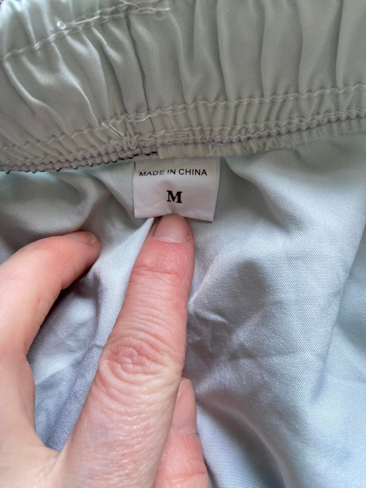 Men's Size Medium Blue Ombre Swimming Shorts 100% Polyester Drawstring