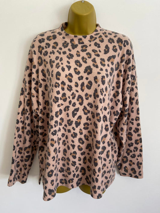 F&F Size Large Brown & Tan Leopard Print Lightweight Sweater 60cm P2P