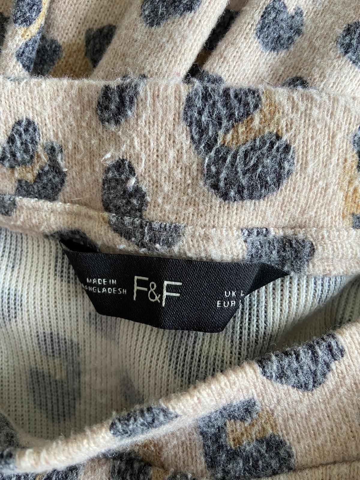 F&F Size Large Brown & Tan Leopard Print Lightweight Sweater 60cm P2P