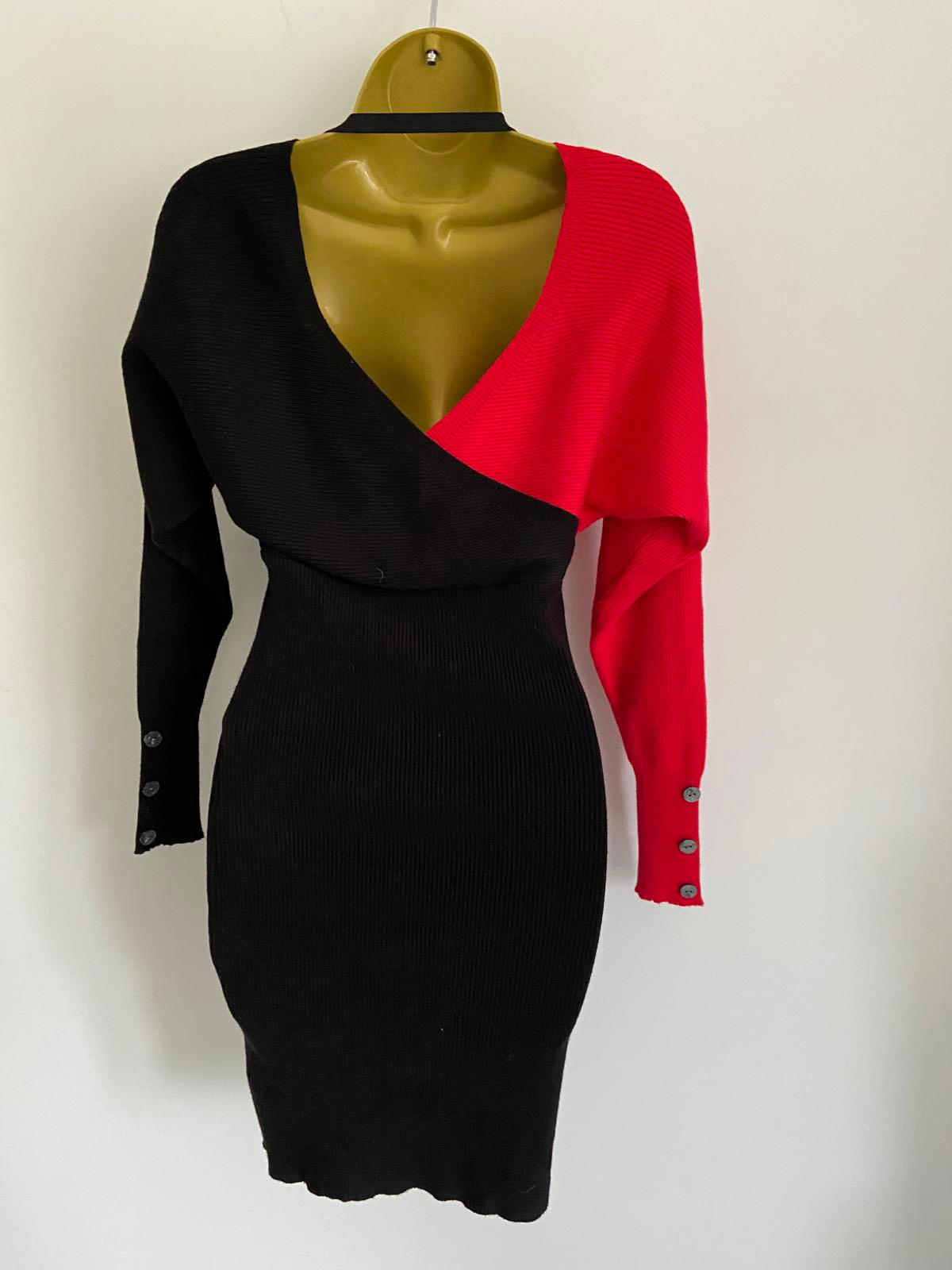 Shein Size XS Half Red Half Black Knit Dress Gold Chain Belt Detail