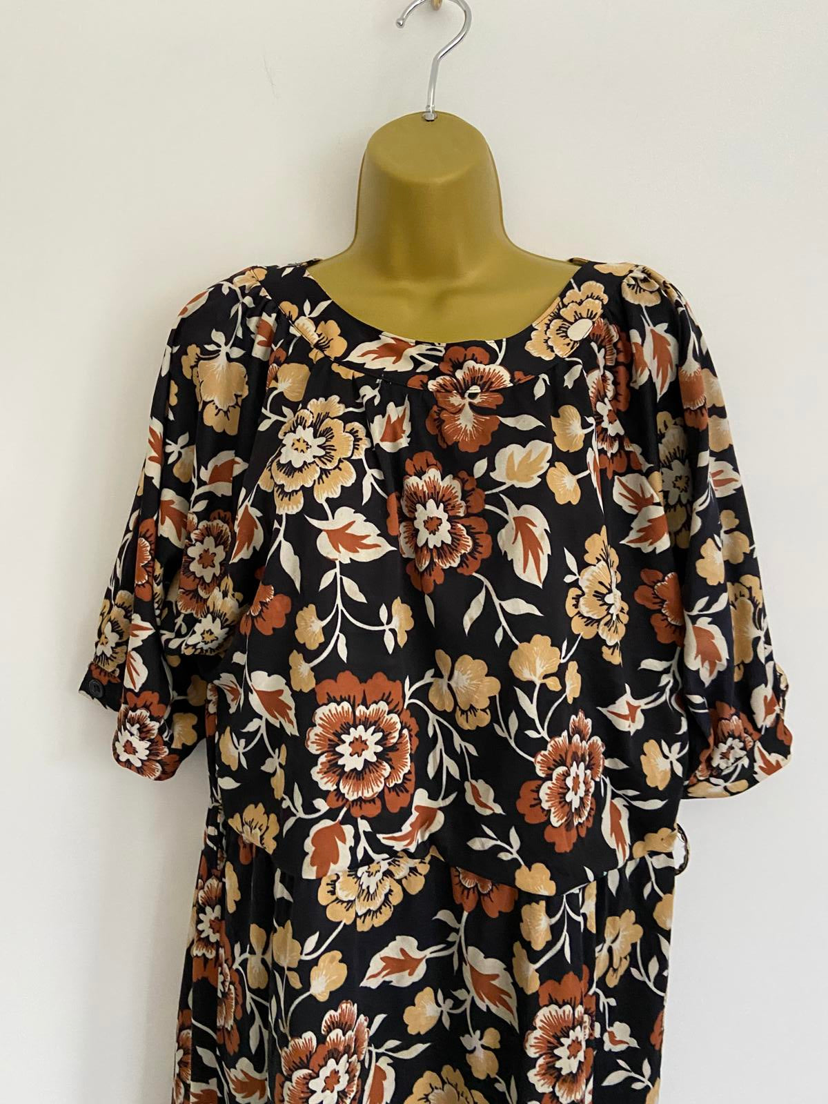 Vintage Style Black & Tan Floral Autumnal Midi Dress UK 18 100cm Length