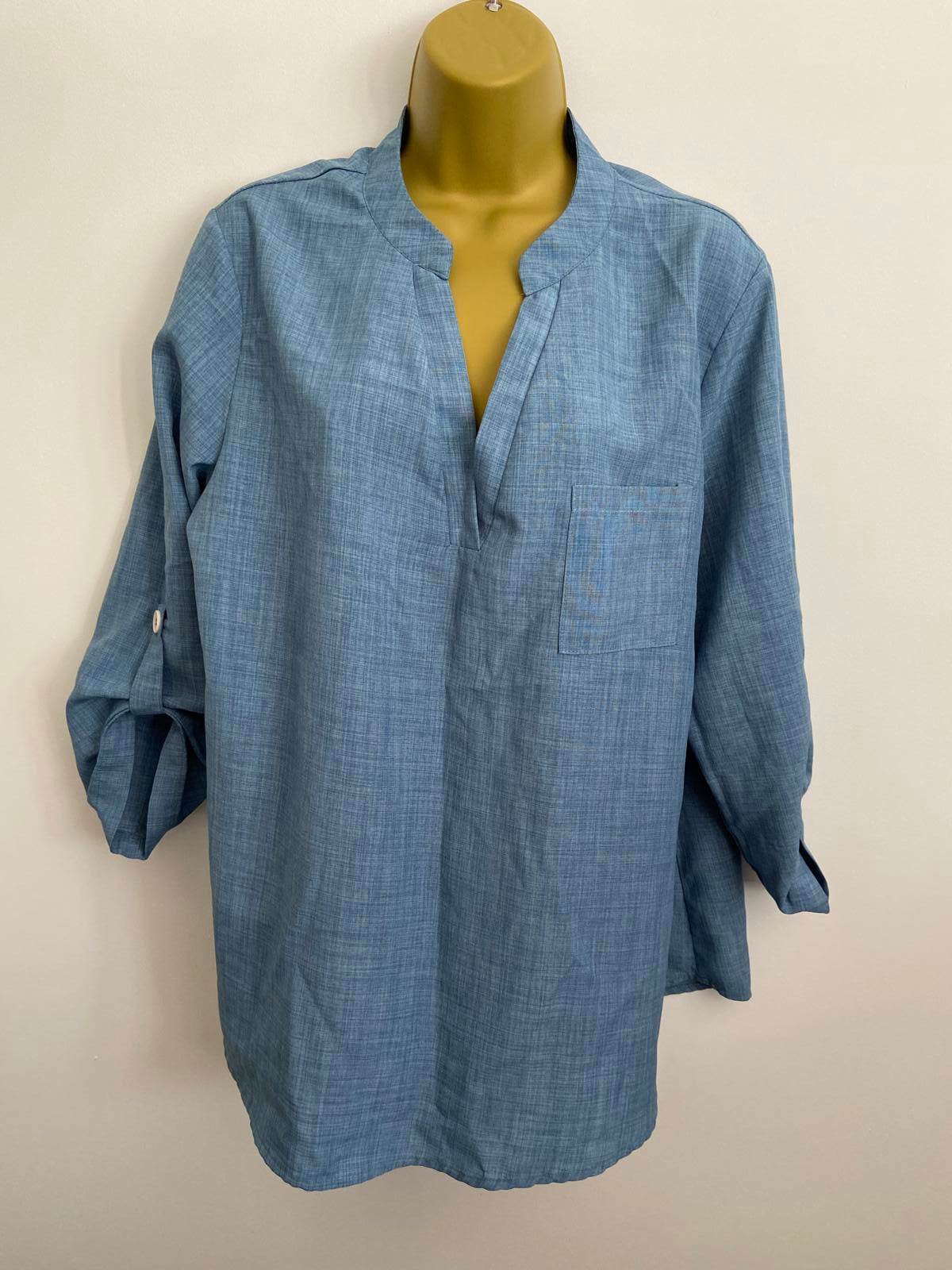 Emery Rose Size XL Blue Denim Look Lightweight Blouse 3/4 Roll-Tab Sleeve