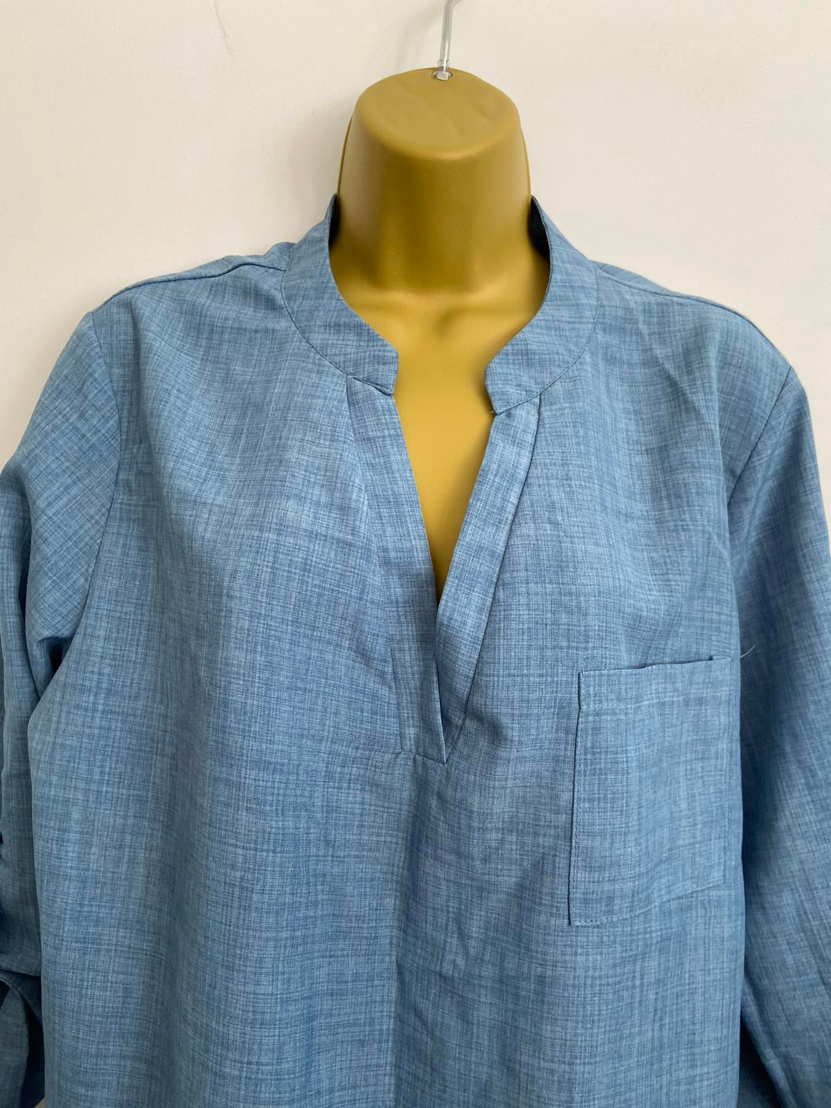 Emery Rose Size XL Blue Denim Look Lightweight Blouse 3/4 Roll-Tab Sleeve