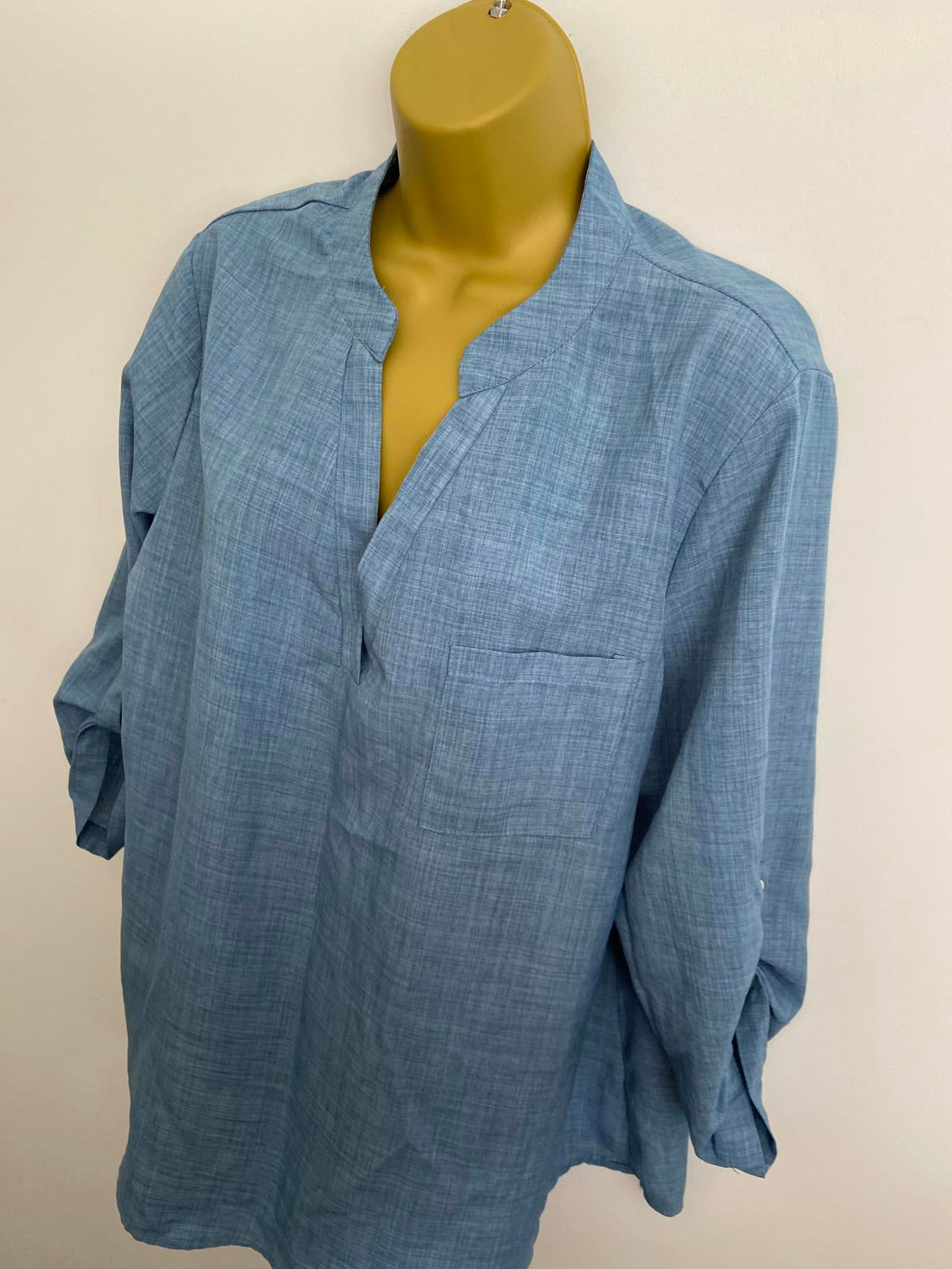 Emery Rose Size XL Blue Denim Look Lightweight Blouse 3/4 Roll-Tab Sleeve
