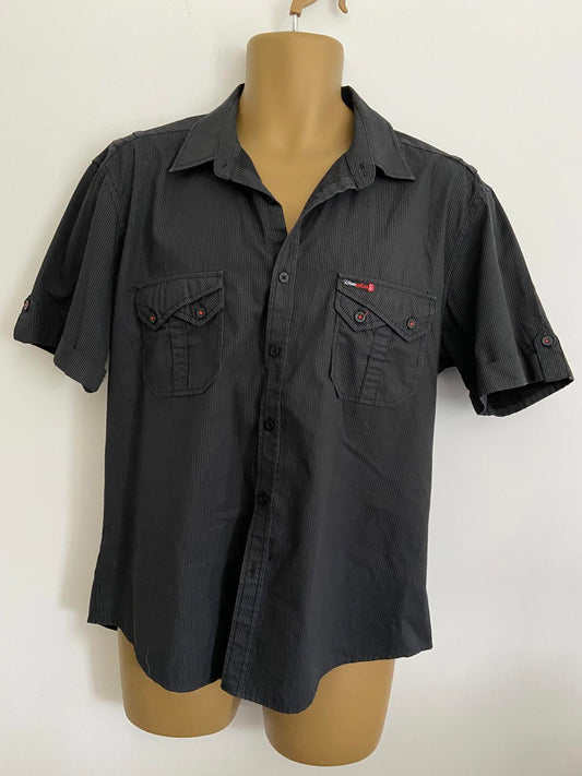 Urban Spirit Men's Black Pinstripe Shirt - Short Sleeve, Double Pockets, Large