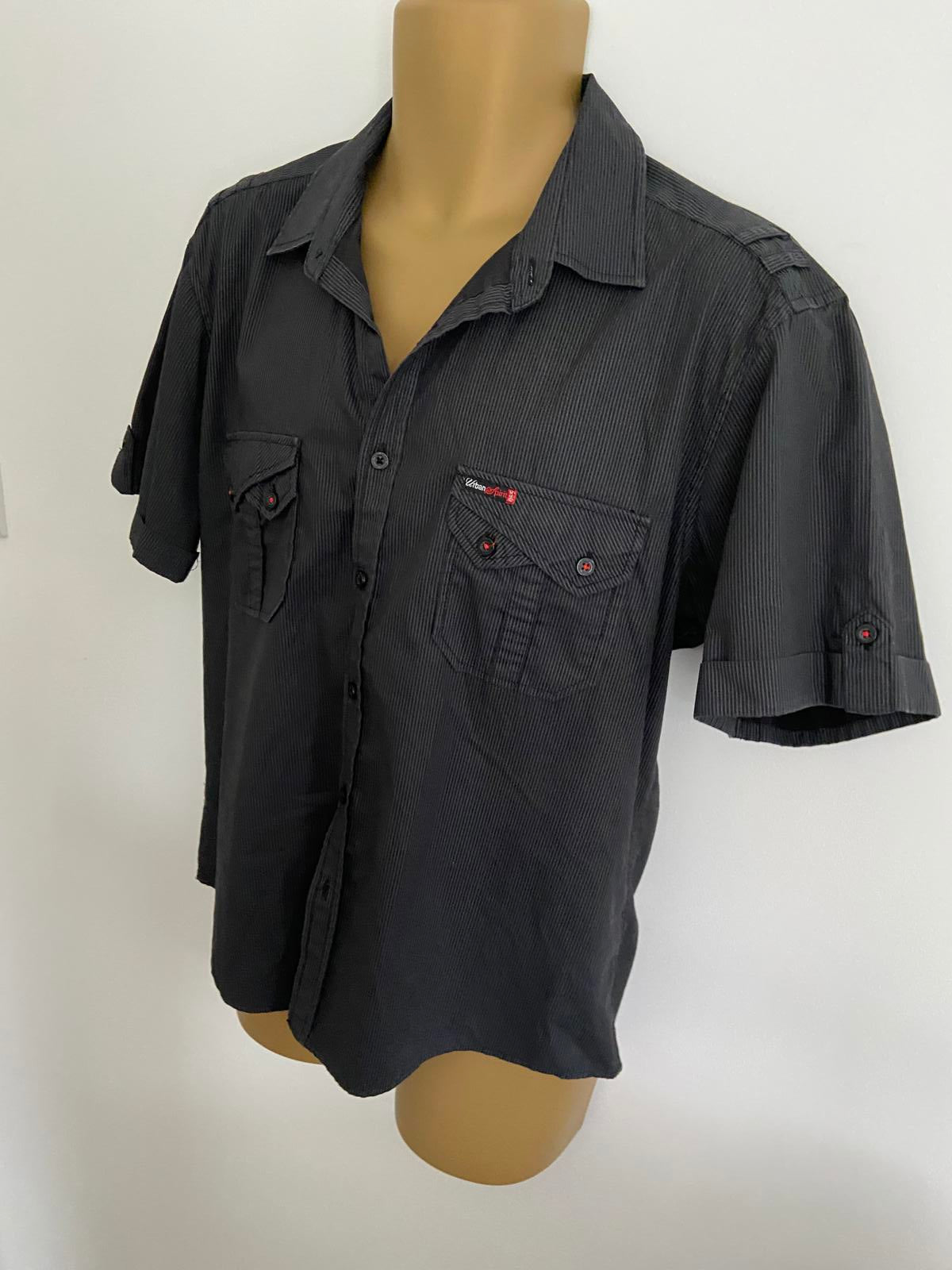 Urban Spirit Men's Black Pinstripe Shirt - Short Sleeve, Double Pockets, Large