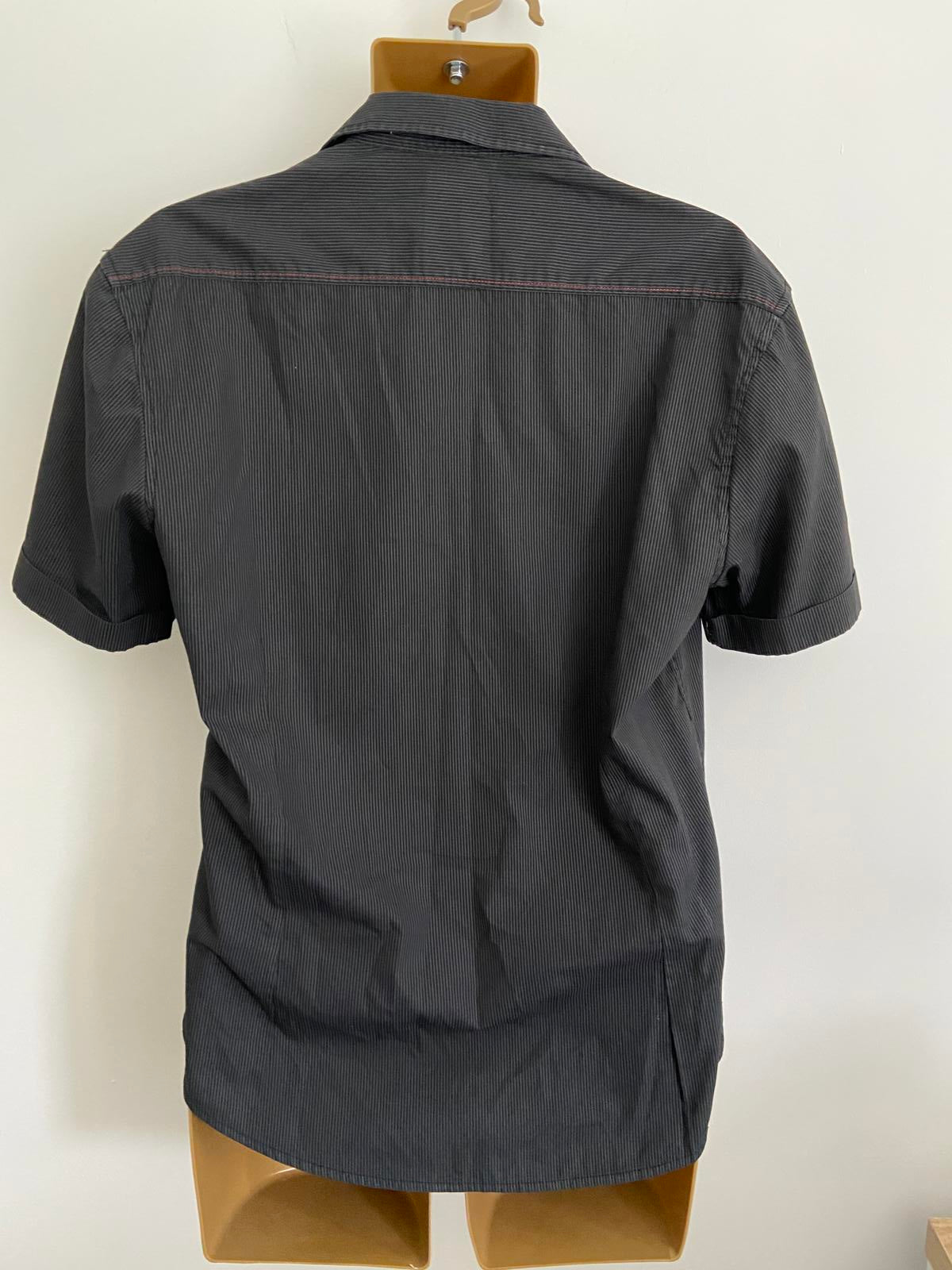 Urban Spirit Men's Black Pinstripe Shirt - Short Sleeve, Double Pockets, Large