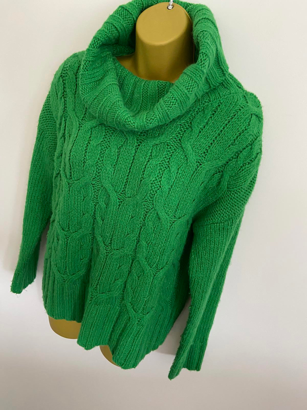 Tu Size 8 Bright Green Soft Chunky Knit High Neck Sweater