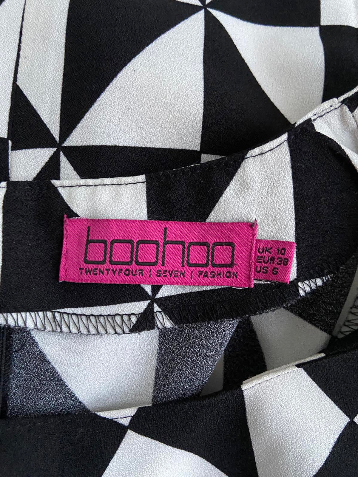 Boohoo Ladies Black & White Geometric Triangle Shift Dress, Retro Print Size 10