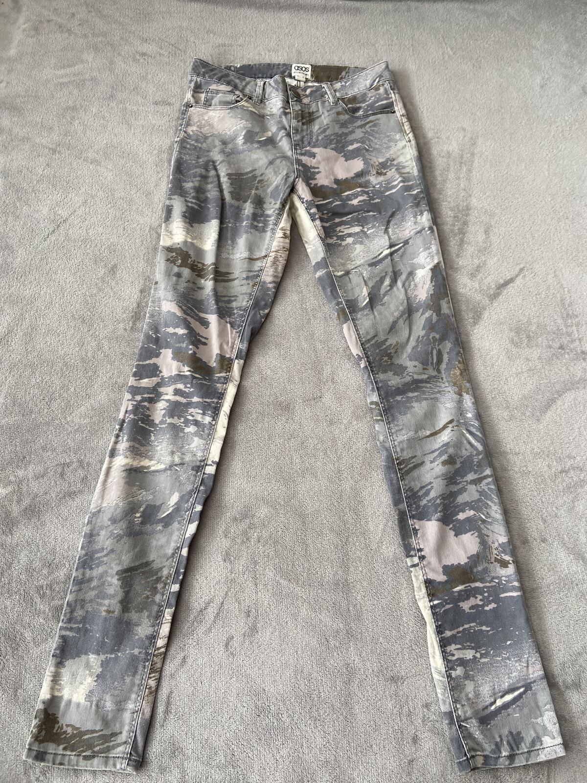 ASOS Camo Print Slim-Fit Trousers Size 6 Grey Green Dusty Pink Jeans