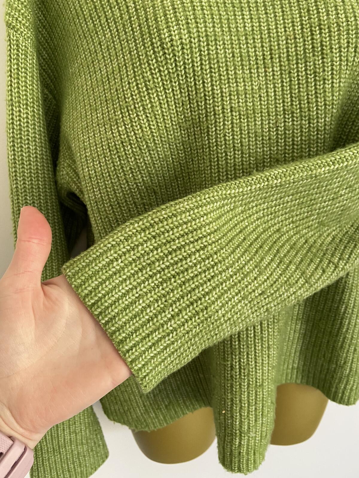 M&S Bright Green Ribbed Crew Neck Jumper Size M