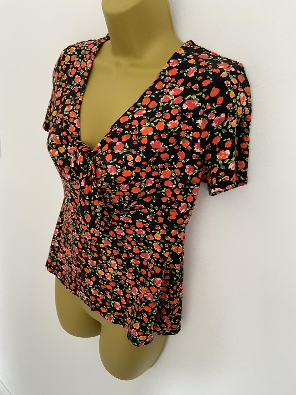 Dorothy Perkins Women’s Fitted Floral Tie-Front T-Shirt Size 10