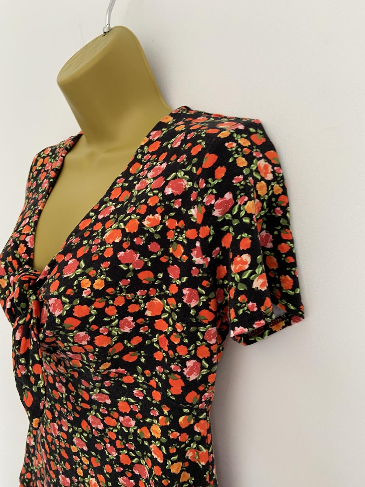 Dorothy Perkins Women’s Fitted Floral Tie-Front T-Shirt Size 10