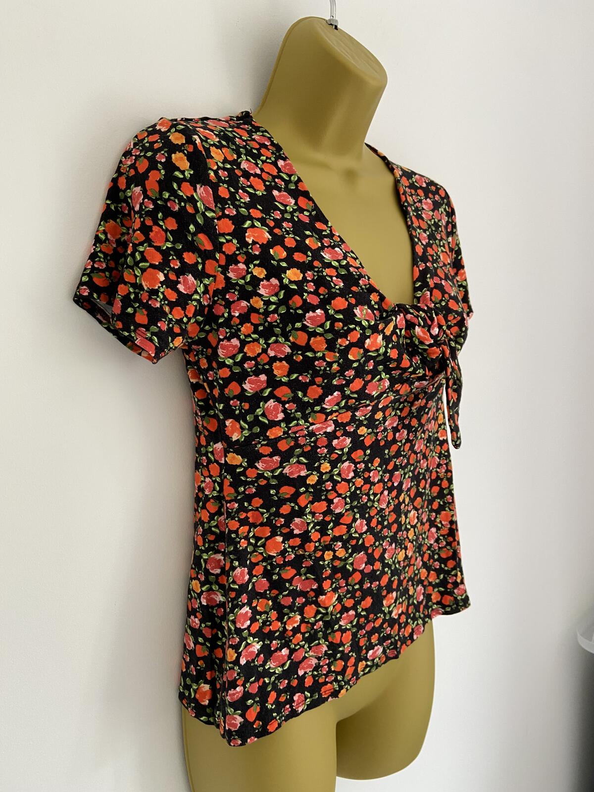 Dorothy Perkins Women’s Fitted Floral Tie-Front T-Shirt Size 10
