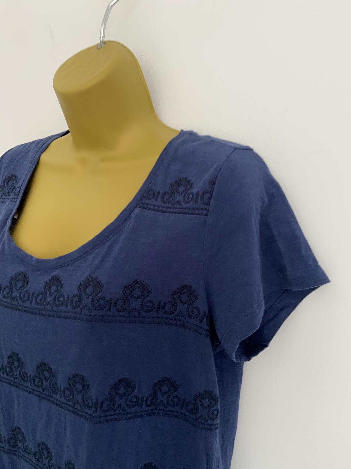 FatFace Women’s Navy Embroidered 100% Cotton Back-Button T-Shirt Blouse Size 12