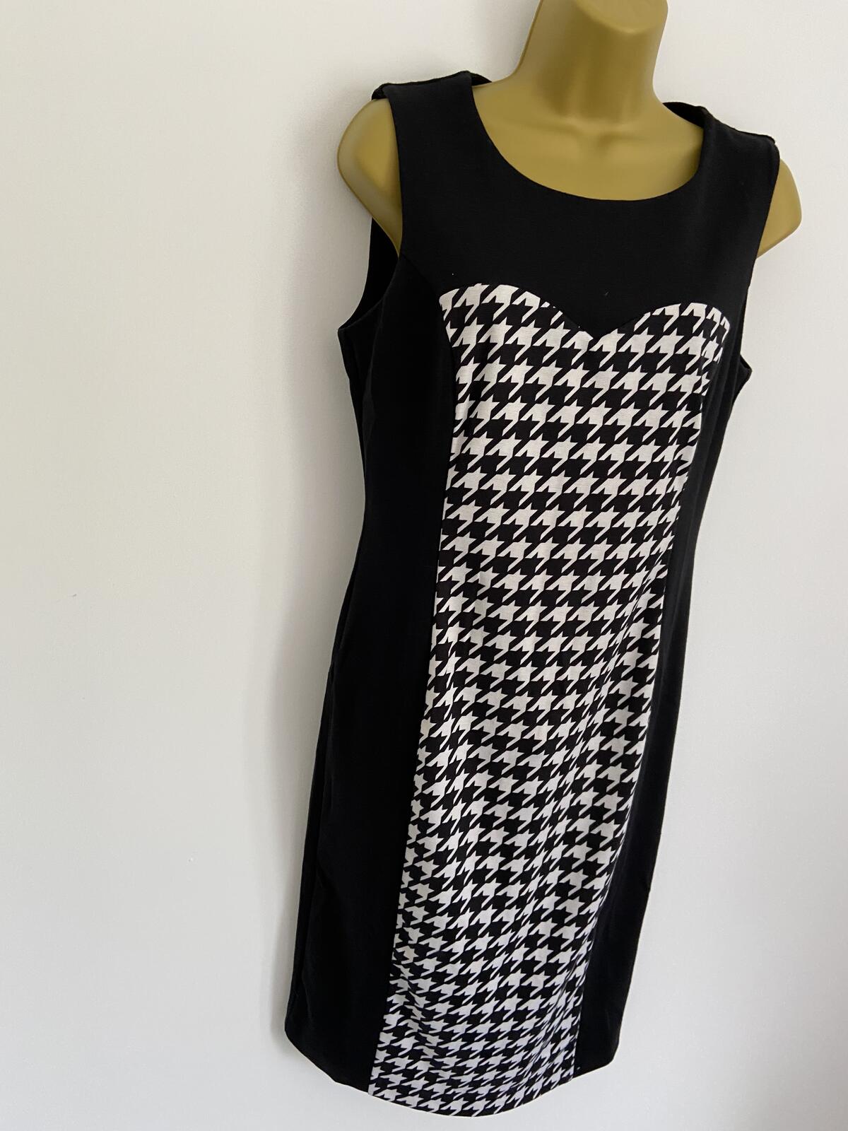 M&Co Women’s Black & White Houndstooth Panel Sleeveless Dress Size 14
