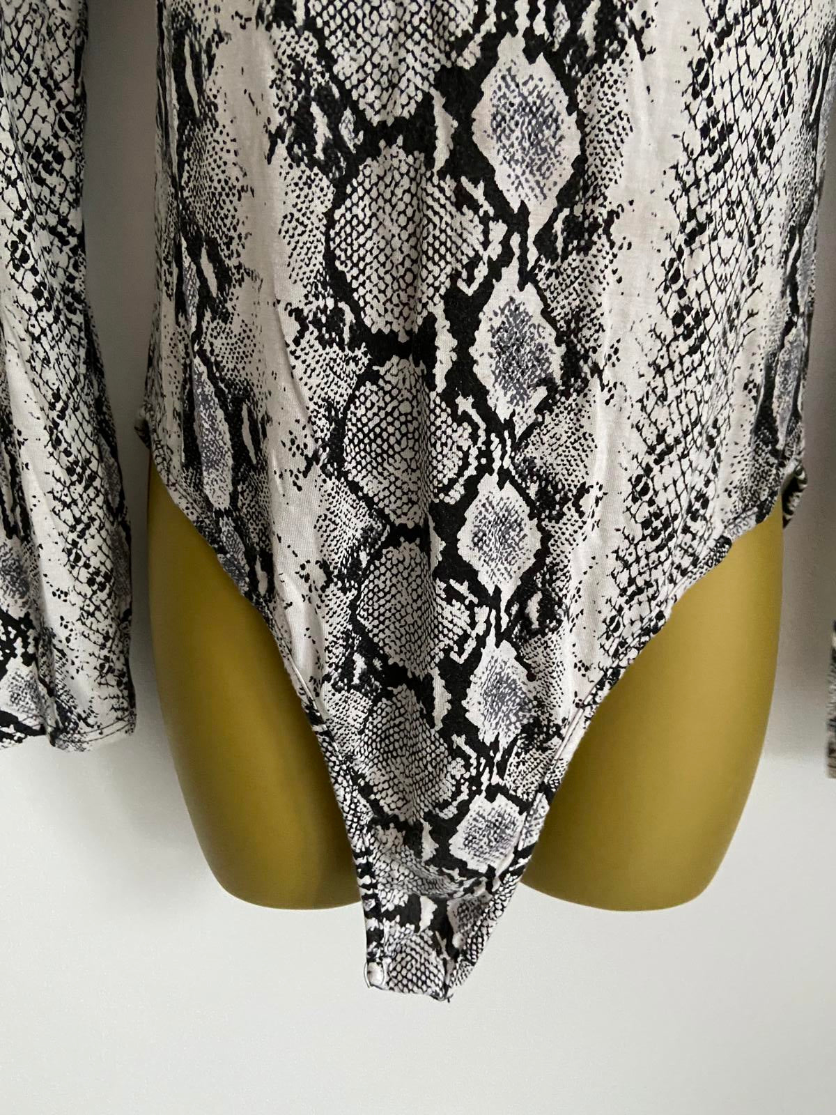PrettyLittleThing Snake Skin Print Bodystuit - Turtleneck, Size 14