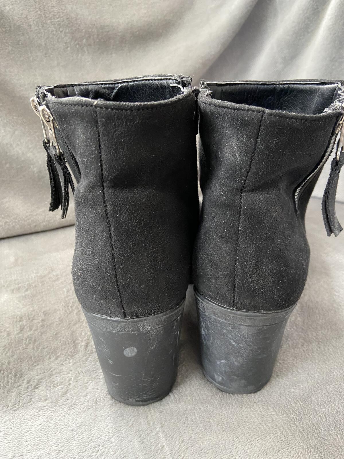 Select Women’s Black Suede Chunky Block Heel Ankle Boots Size UK 7