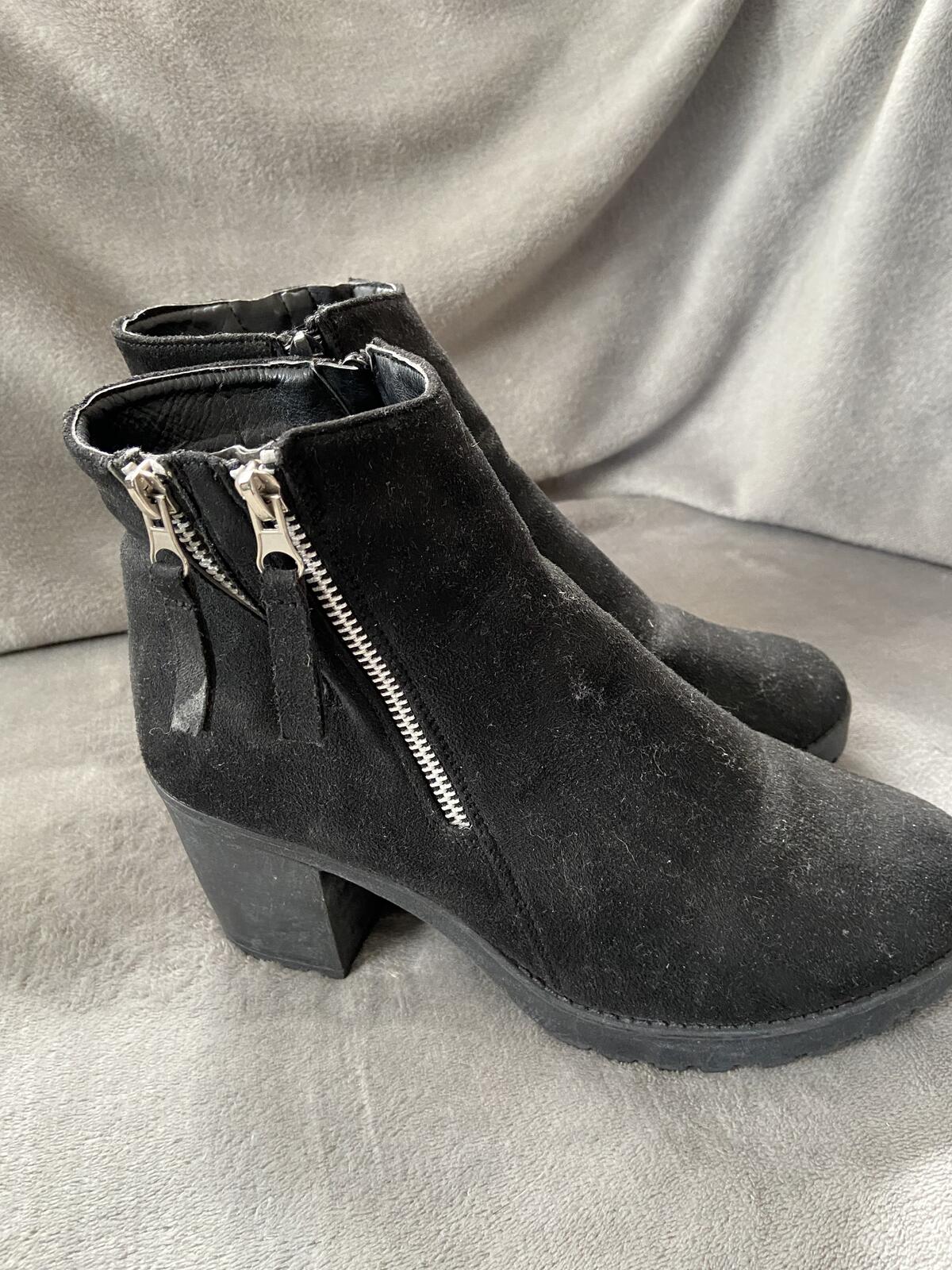 Select Women’s Black Suede Chunky Block Heel Ankle Boots Size UK 7