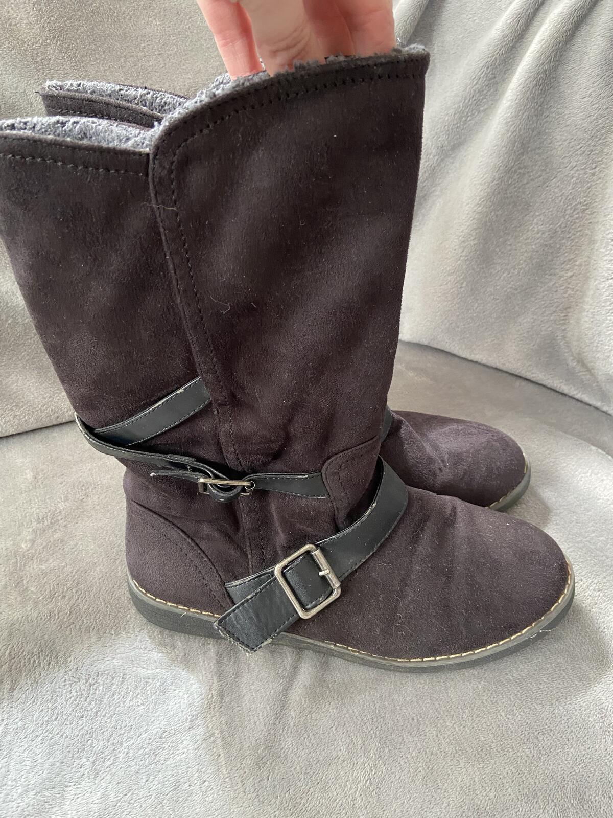 Women’s Black Suede-Look Boots with Buckle Detail Size UK 6