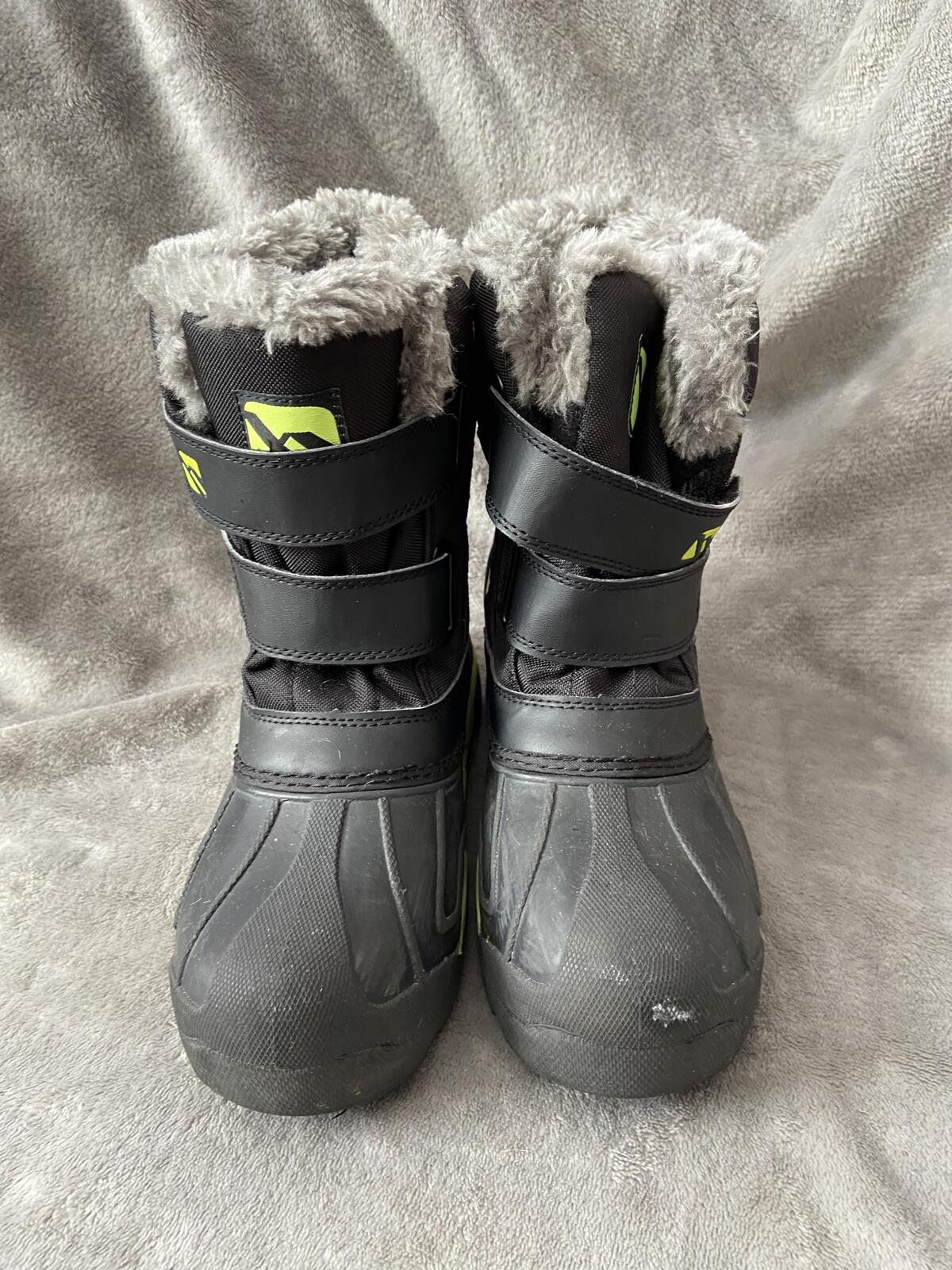Campri Boys'/Girls' Black & Lime Green Thermal Snow Boots Size UK 3