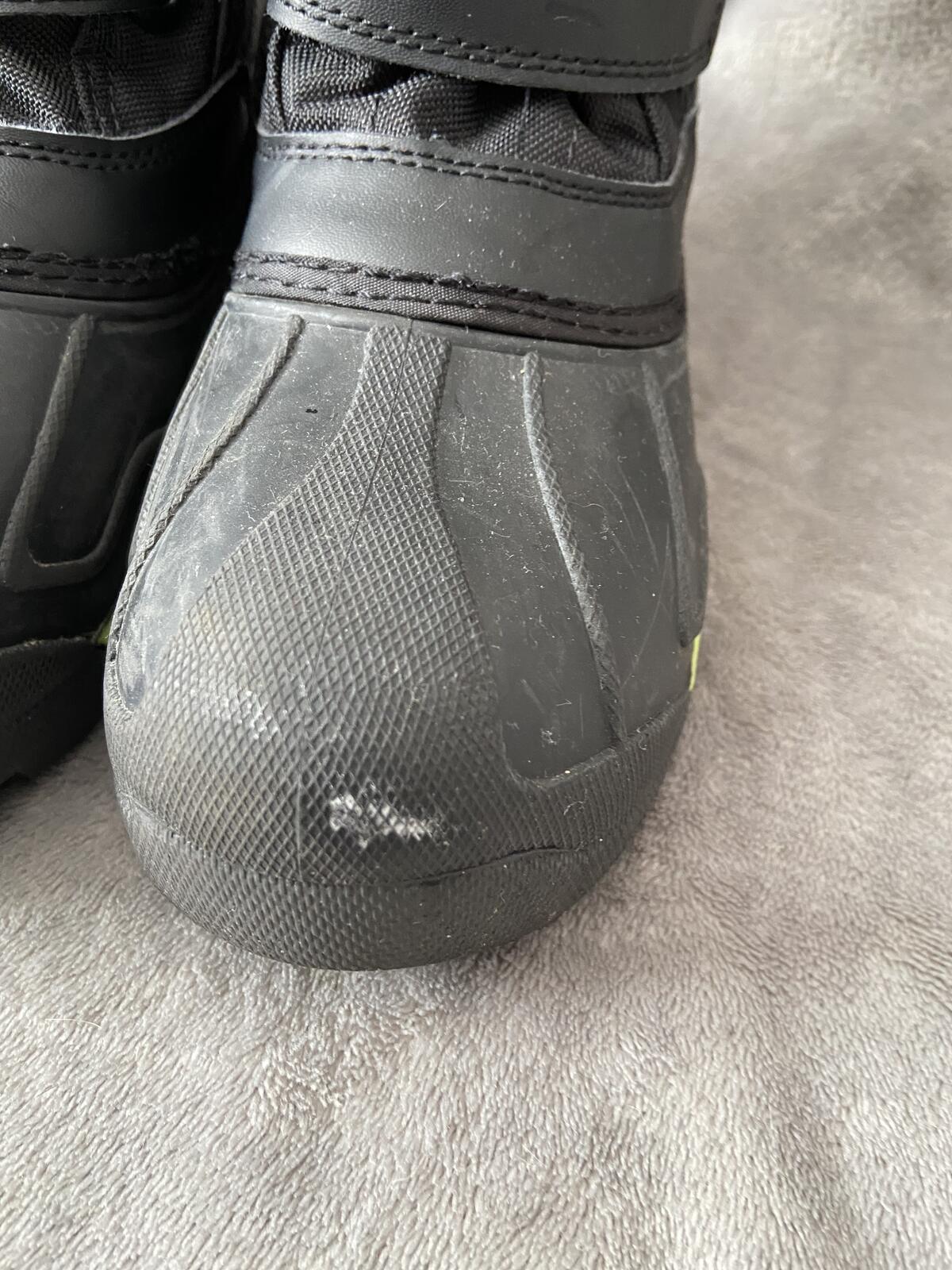 Campri Boys'/Girls' Black & Lime Green Thermal Snow Boots Size UK 3