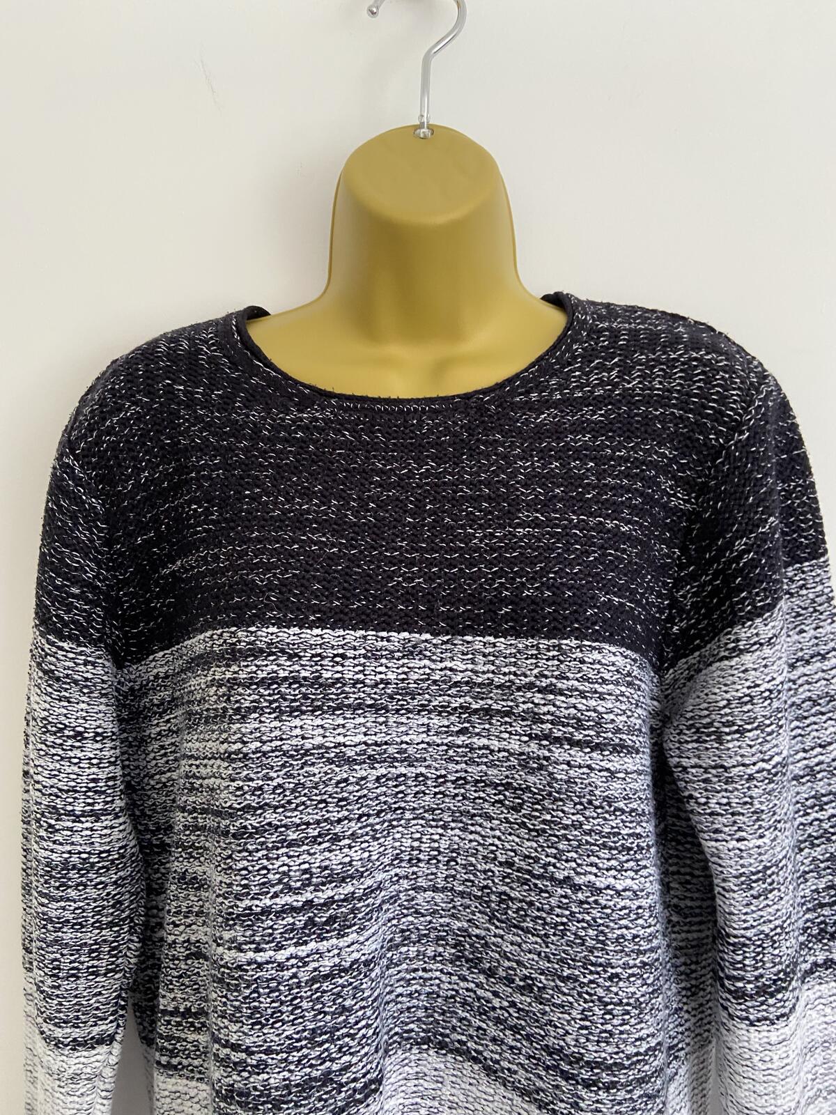 Original Rusty Neal Men’s Ombre Knit Jumper Blue to Grey Size XL