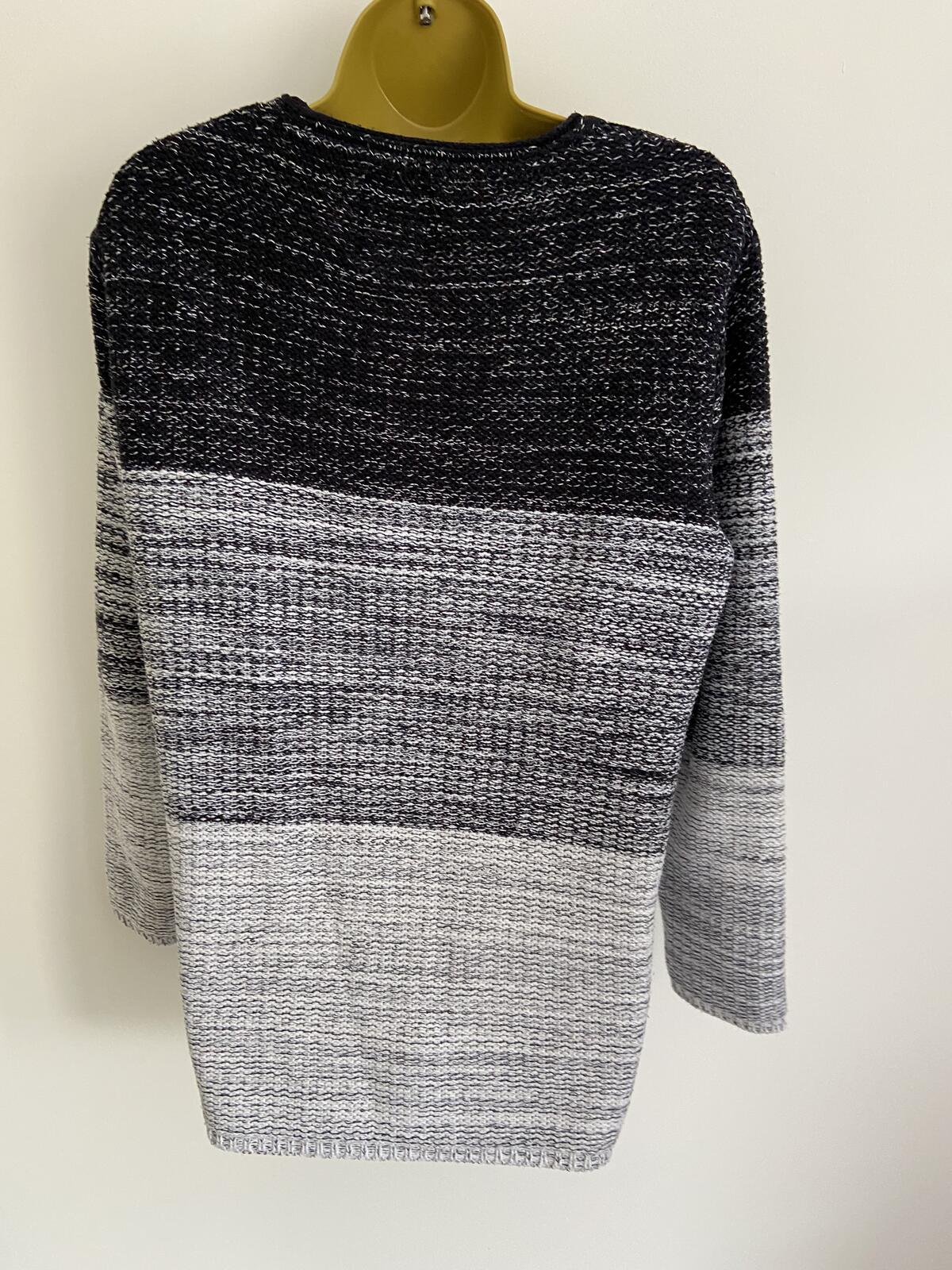 Original Rusty Neal Men’s Ombre Knit Jumper Blue to Grey Size XL