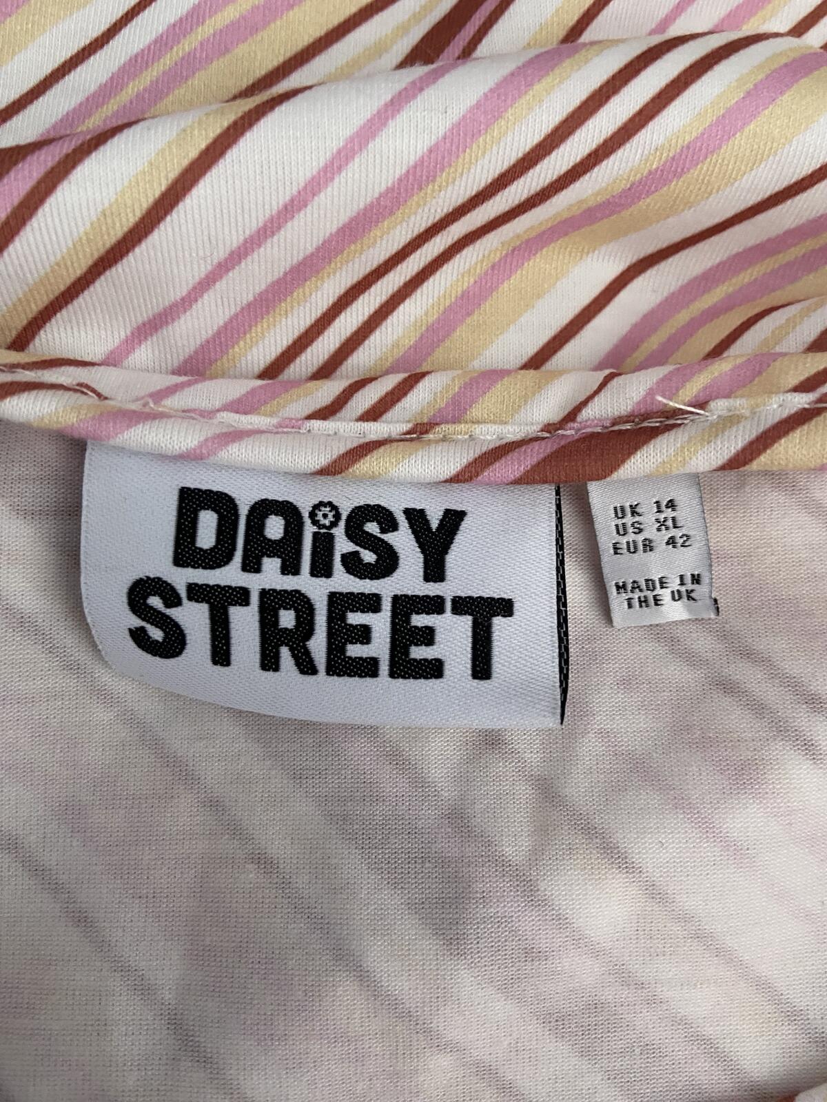 Daisy Street Women’s Diagonal Stripe Long Sleeve Stretchy Top Size 14